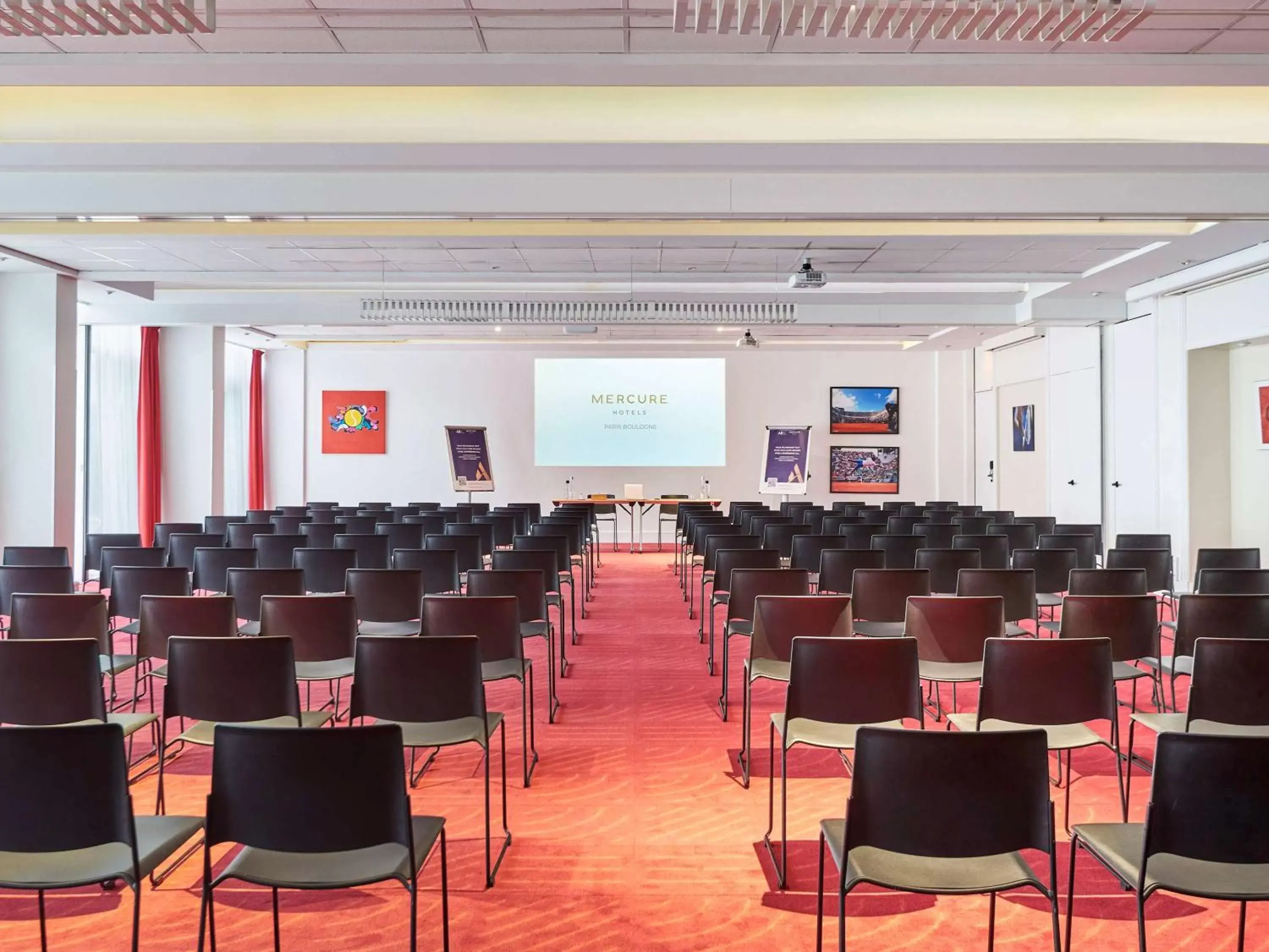 Meeting/conference room in Hotel Mercure Paris Boulogne