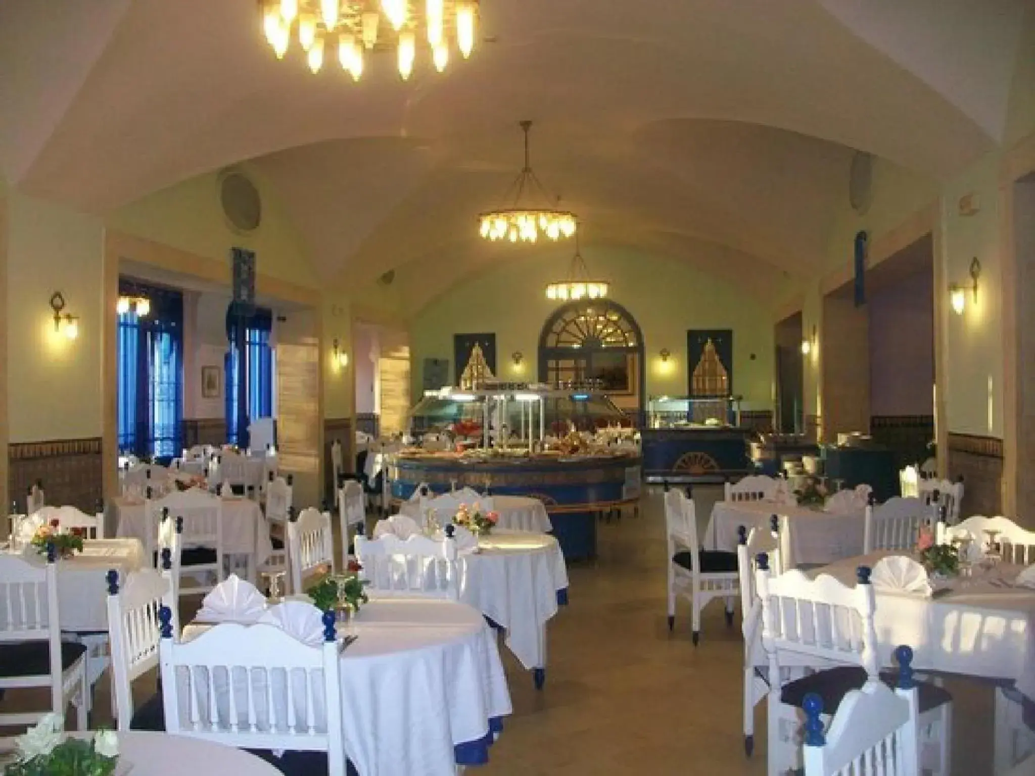 Restaurant/places to eat in Diar Lemdina Hotel Restaurant/places to eat in Diar Lemdina Hotel