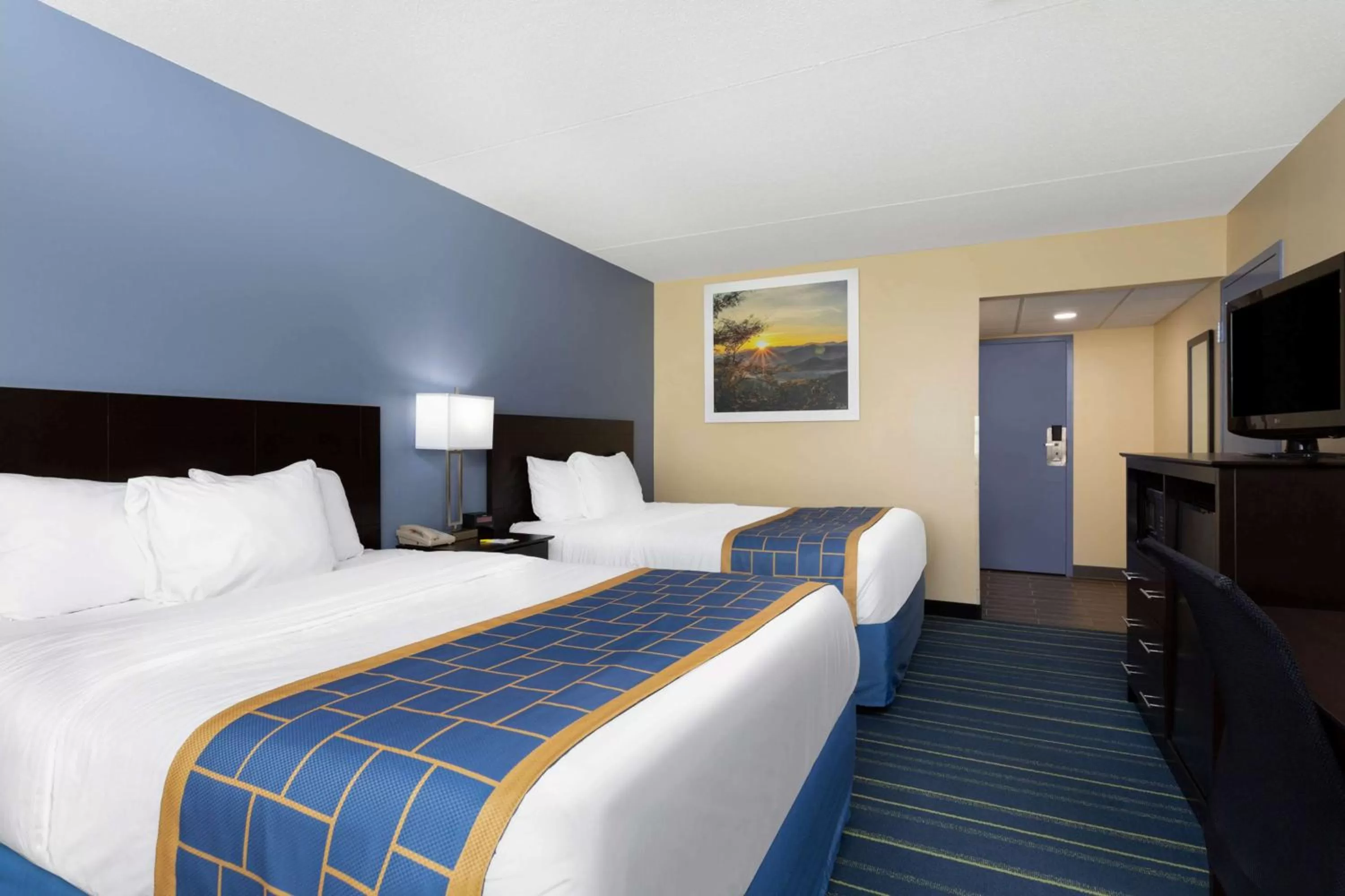 Queen Room with Two Queen Beds - Non-Smoking in Days Inn by Wyndham Augusta