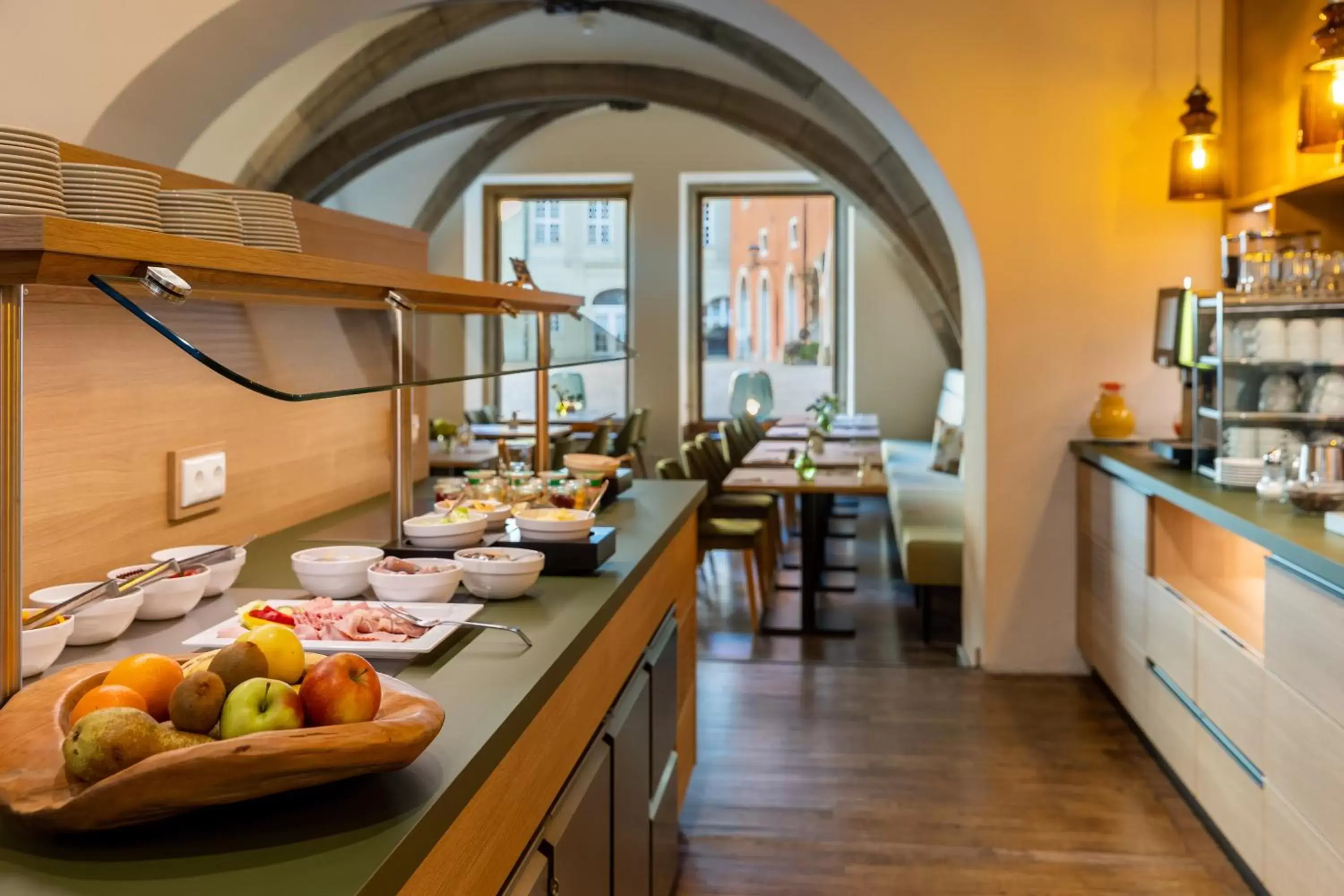 Breakfast, Restaurant/Places to Eat in Altstadthotel Arch