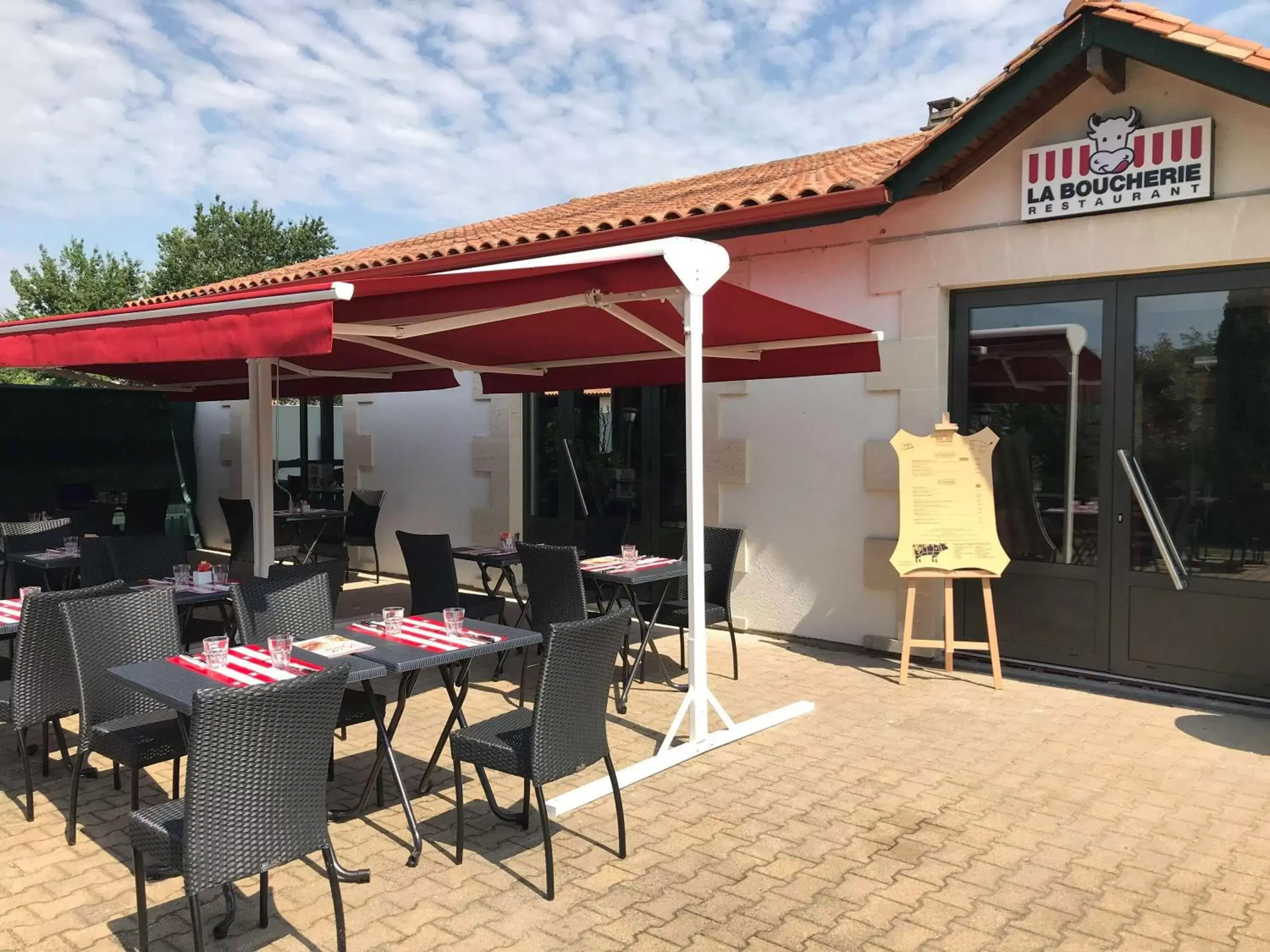 Restaurant/places to eat in ibis Bordeaux Saint Emilion