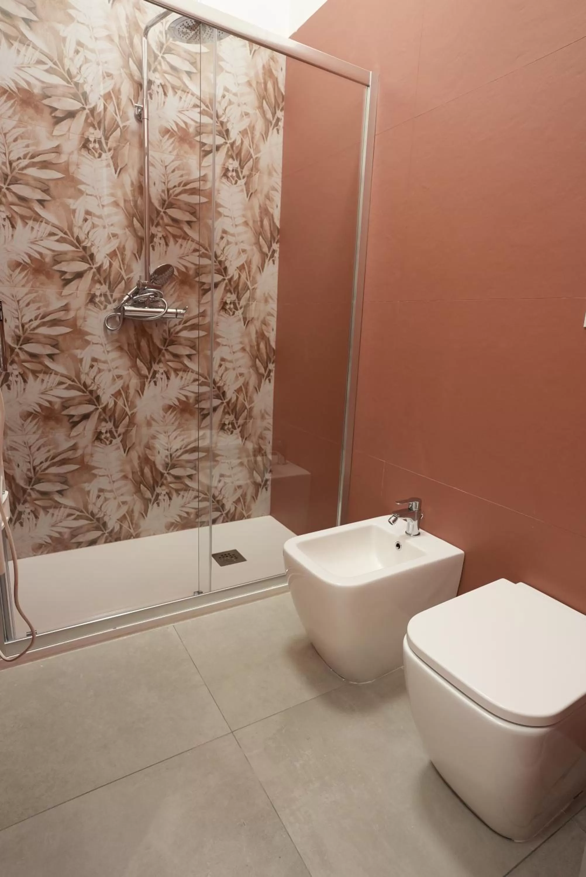 Bathroom in Ross Family Suites