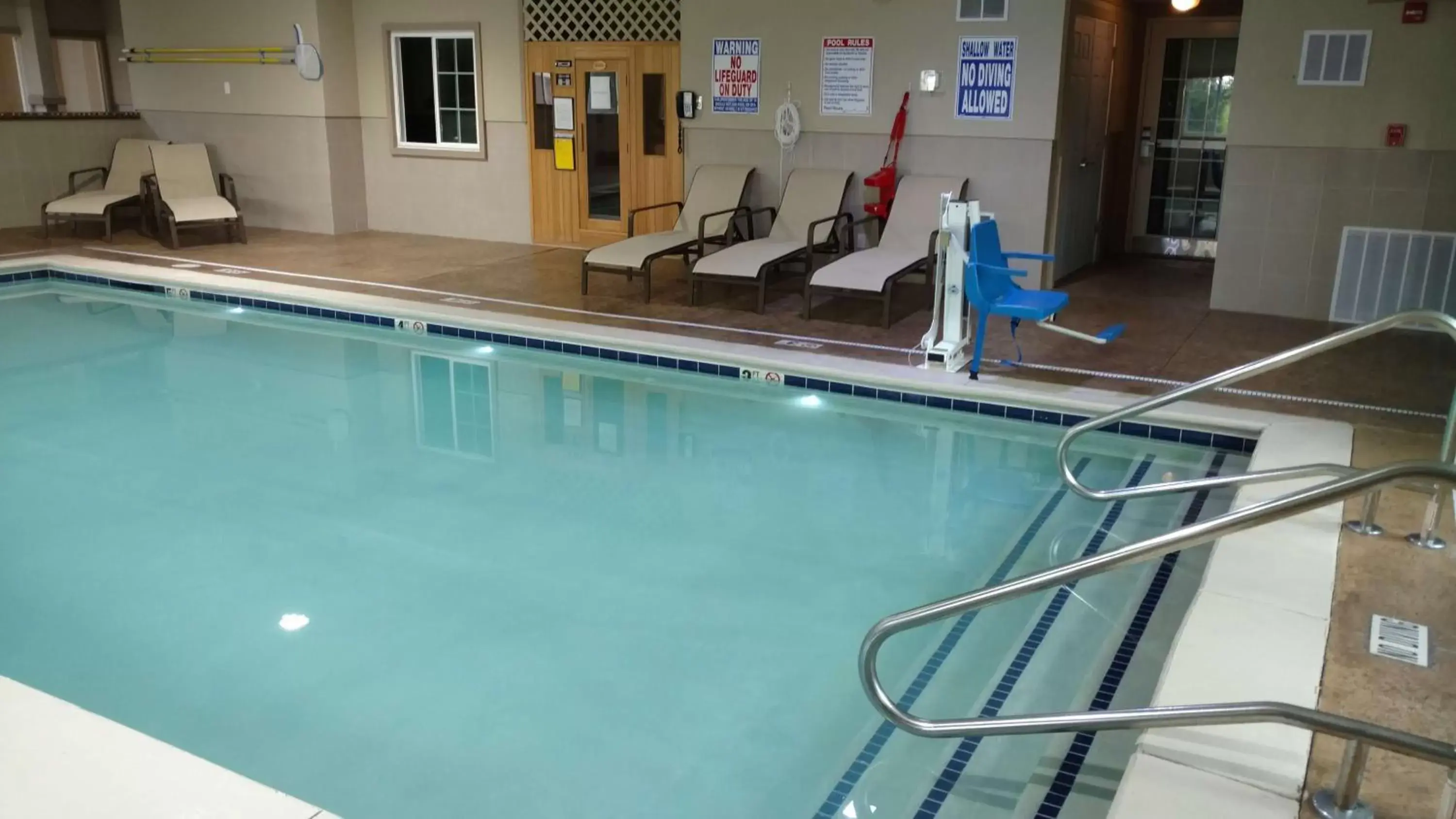On site, Swimming Pool in Best Western Plus Crawfordsville Hotel