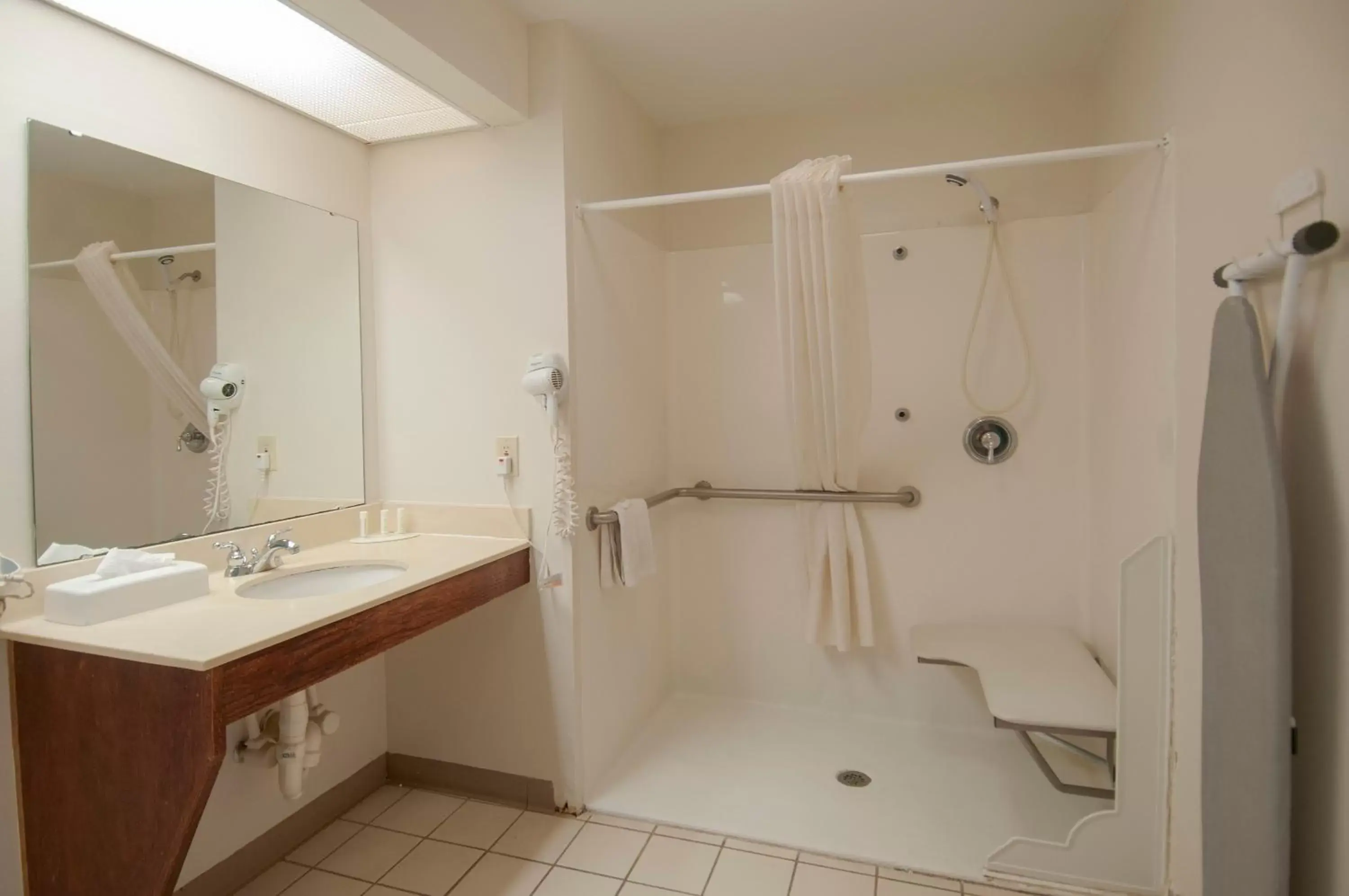 Shower, Bathroom in Baymont by Wyndham Tuscaloosa
