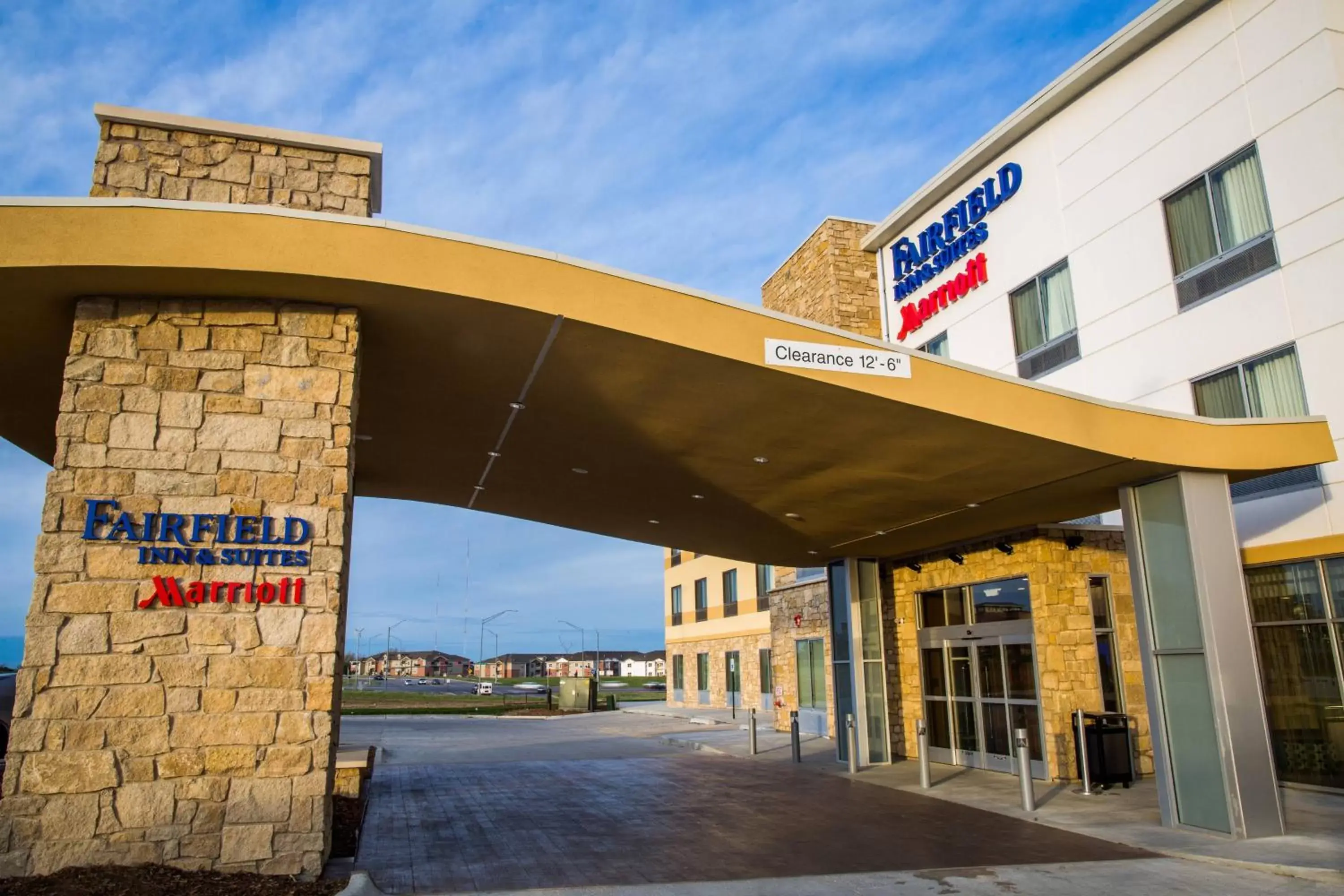 Property Building in Fairfield Inn & Suites by Marriott Lincoln Southeast