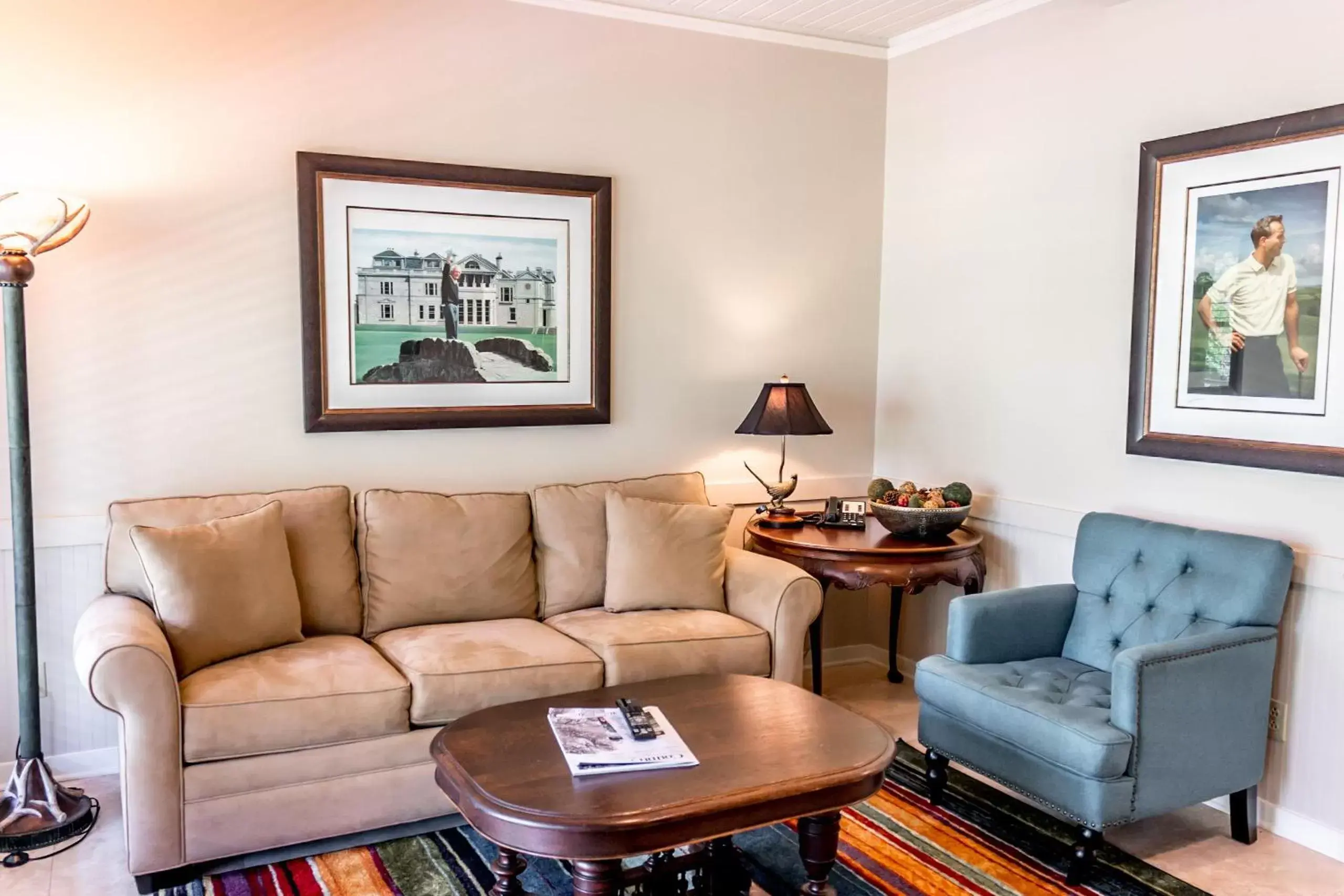 Living room, Seating Area in The Lodge at The Bluffs