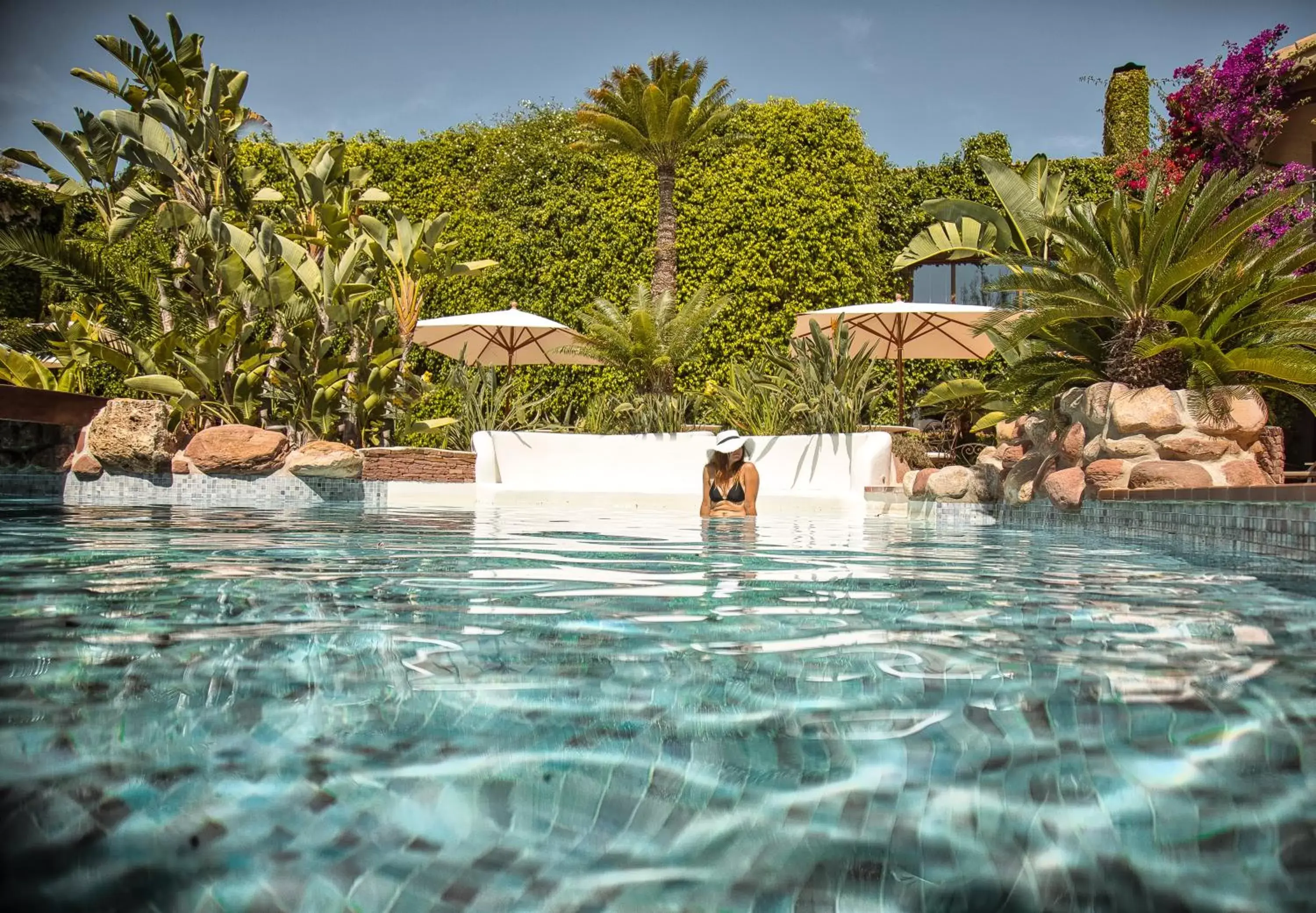 Swimming Pool in Hotel Swiss Moraira