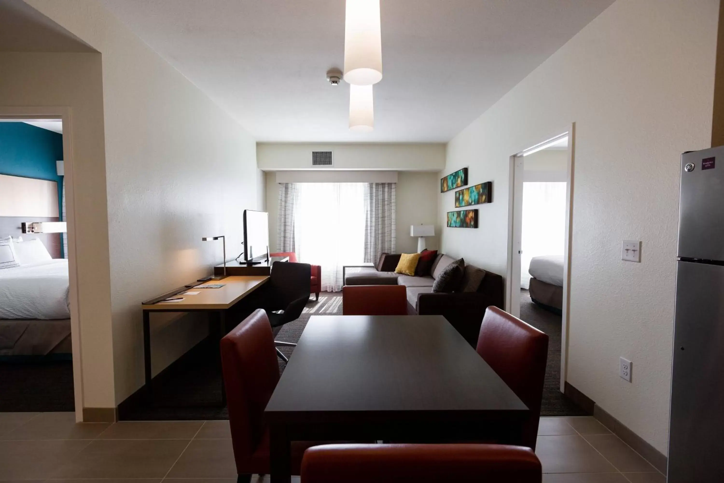 Bedroom, Dining Area in Residence Inn by Marriott Oklahoma City Airport