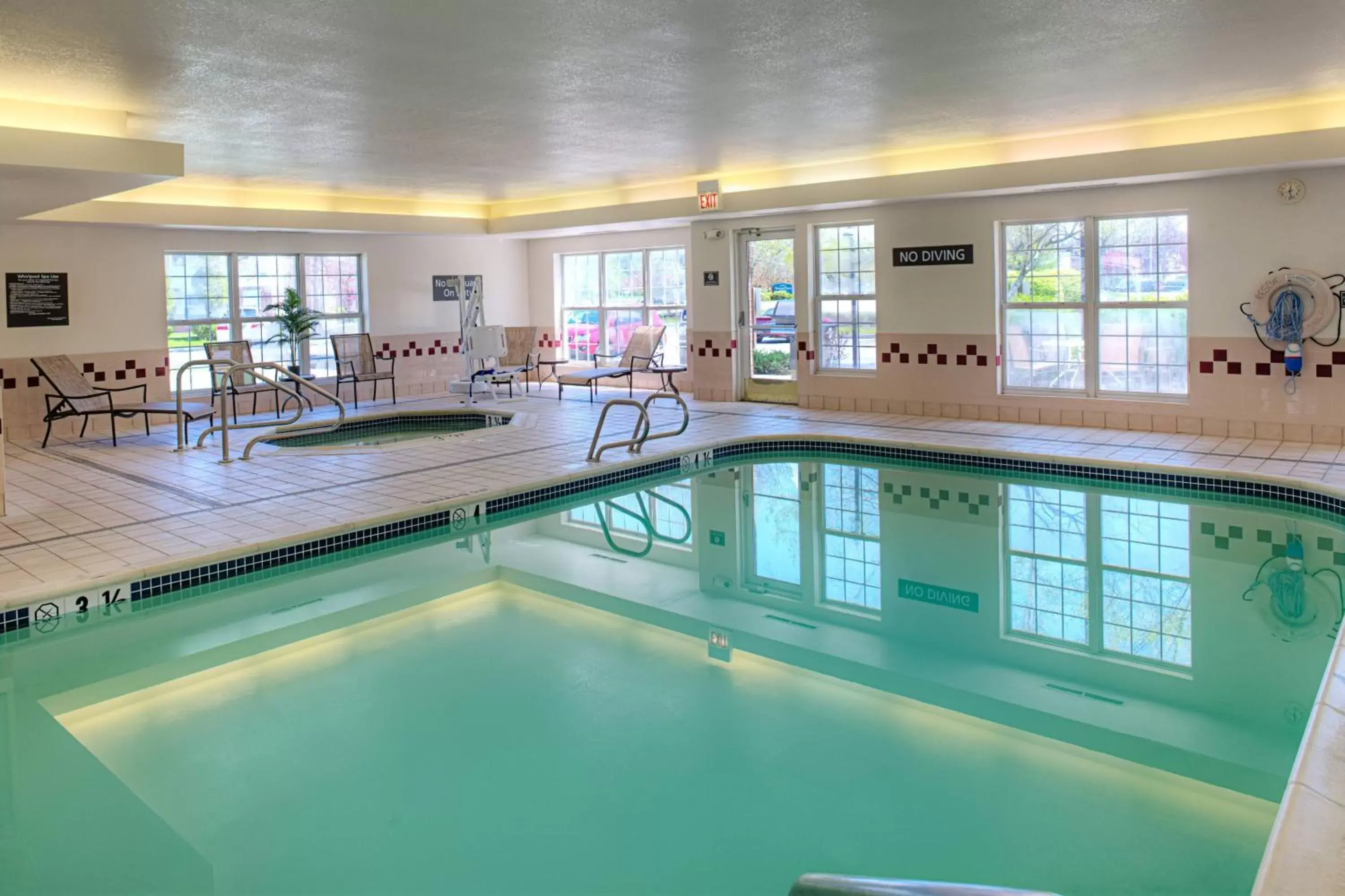 Swimming Pool in Residence Inn Portland Scarborough
