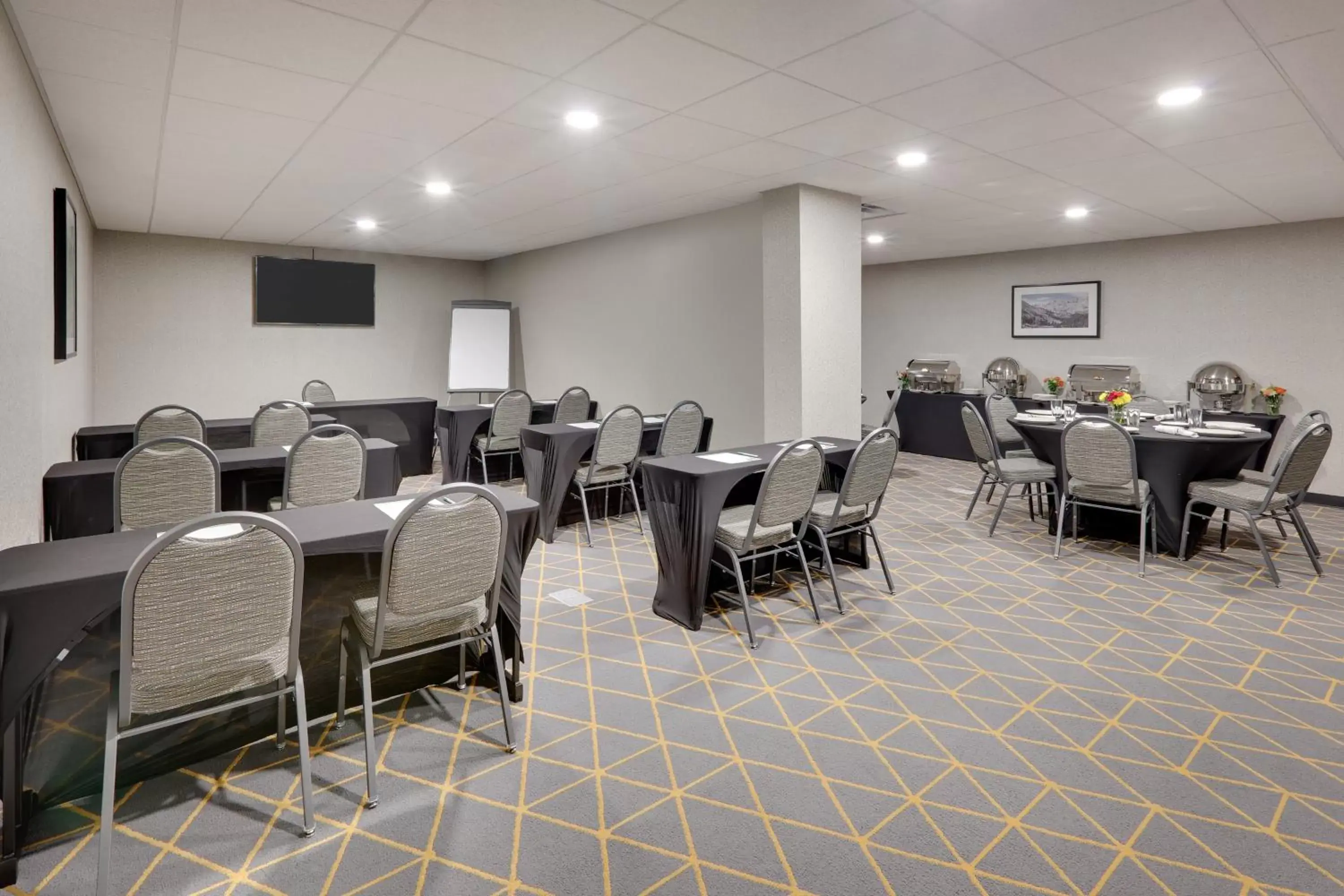 Meeting/conference room in Holiday Inn Twin Falls, an IHG Hotel
