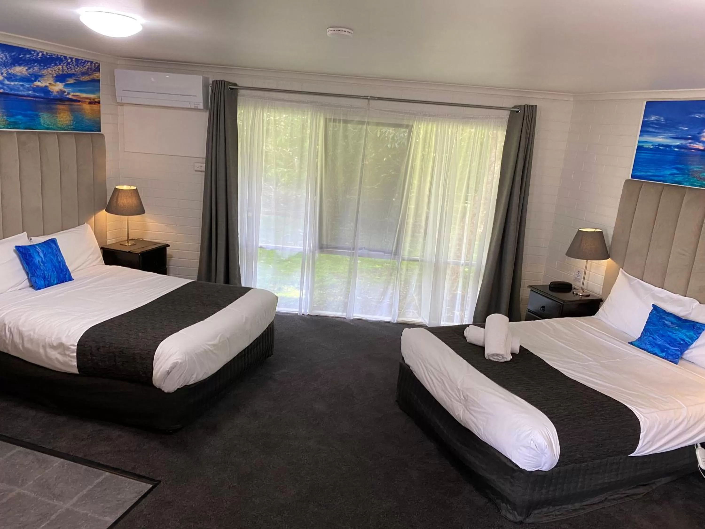 Bed in Frankston Motel