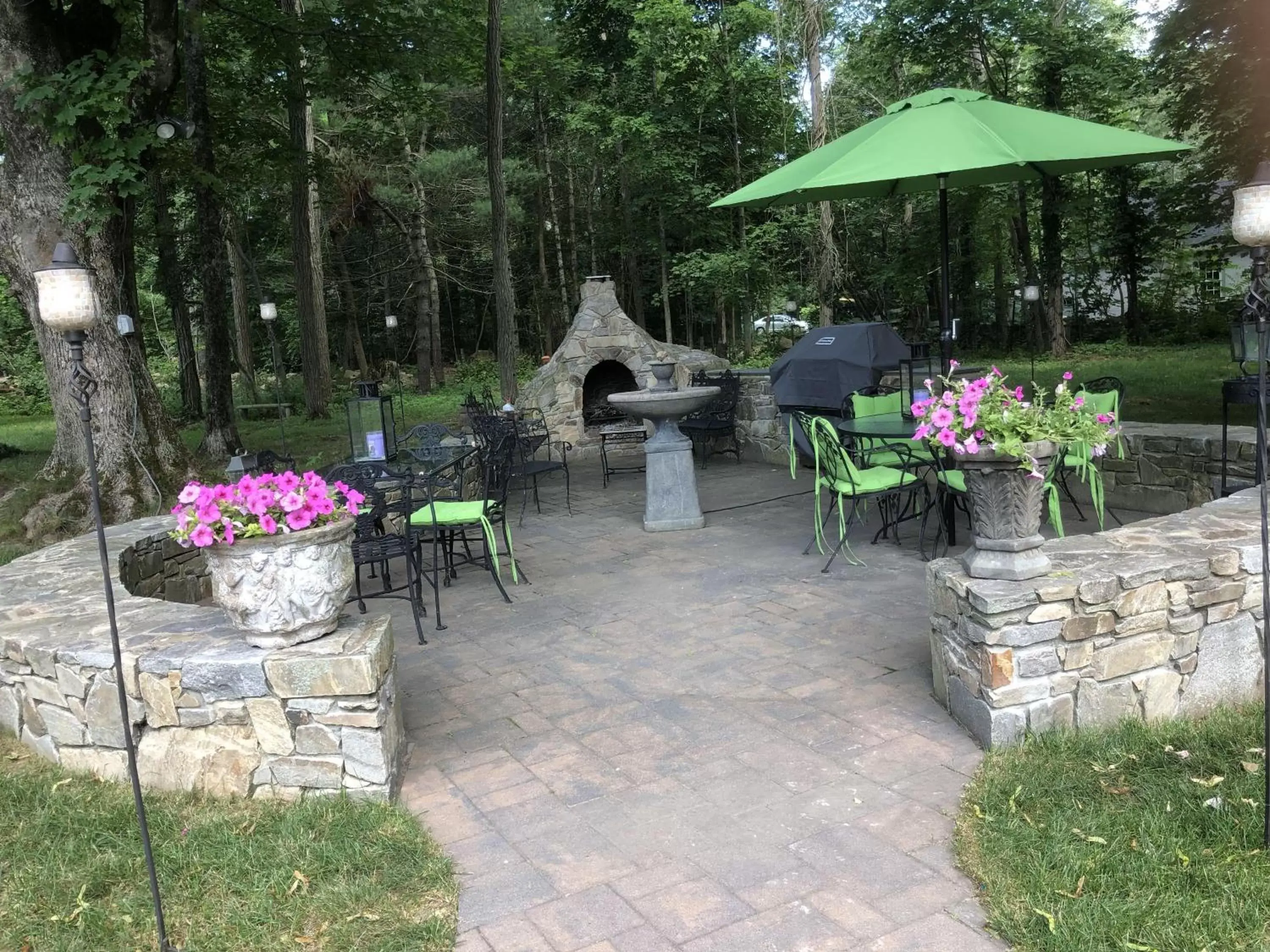 Other, BBQ Facilities in Silvershell Inn