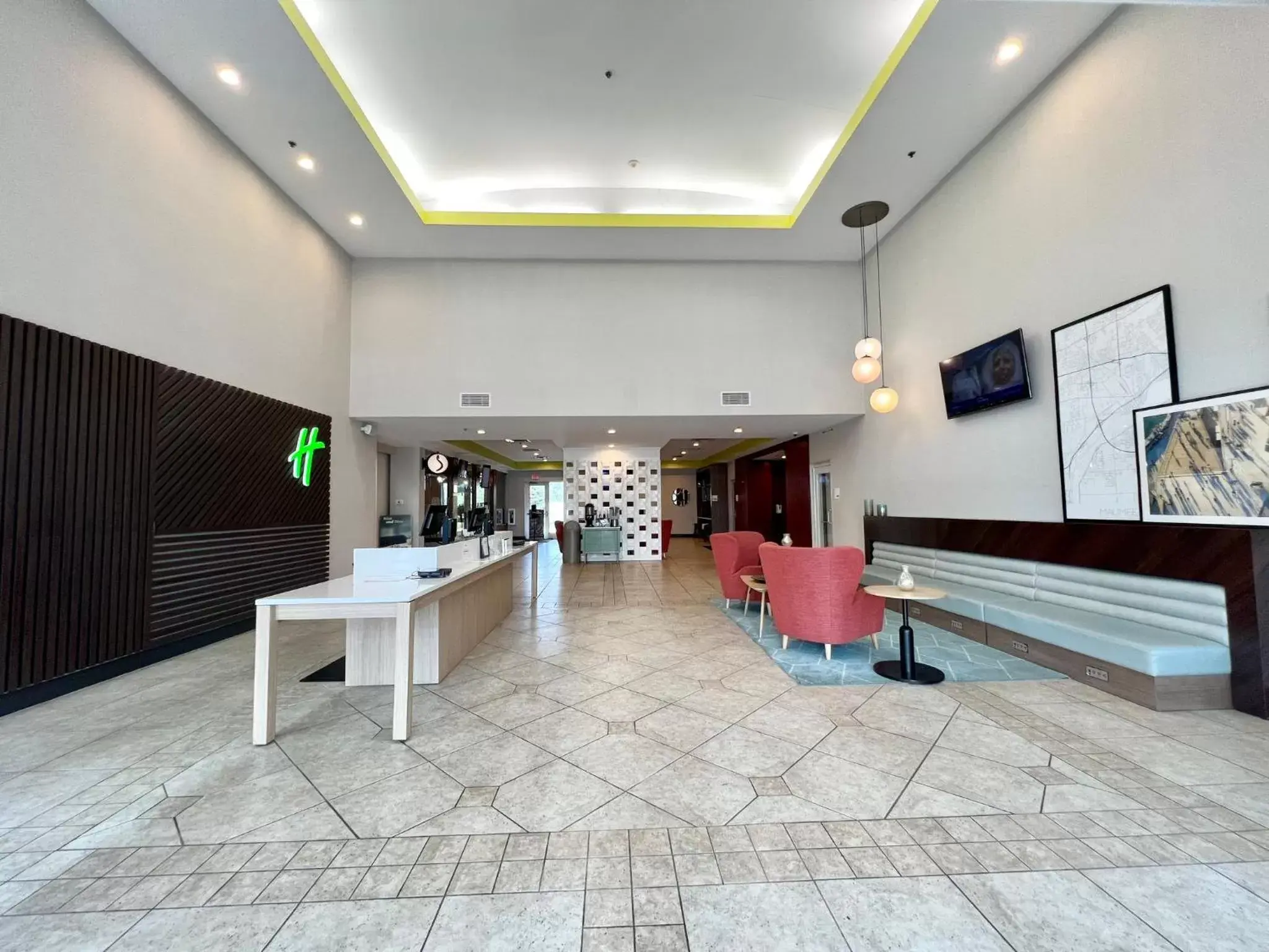 Property building, Lobby/Reception in Holiday Inn Toledo - Maumee I-80/90, an IHG Hotel