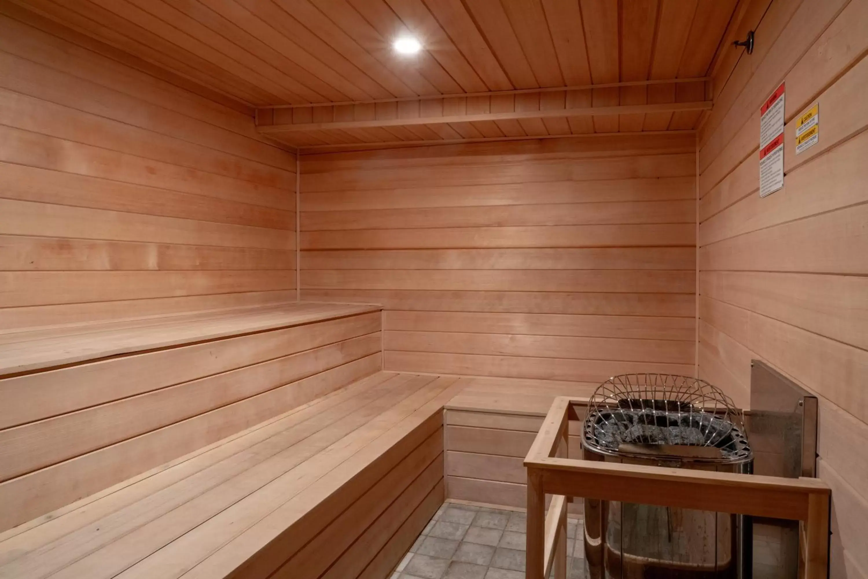 Sauna in Banff Caribou Lodge and Spa