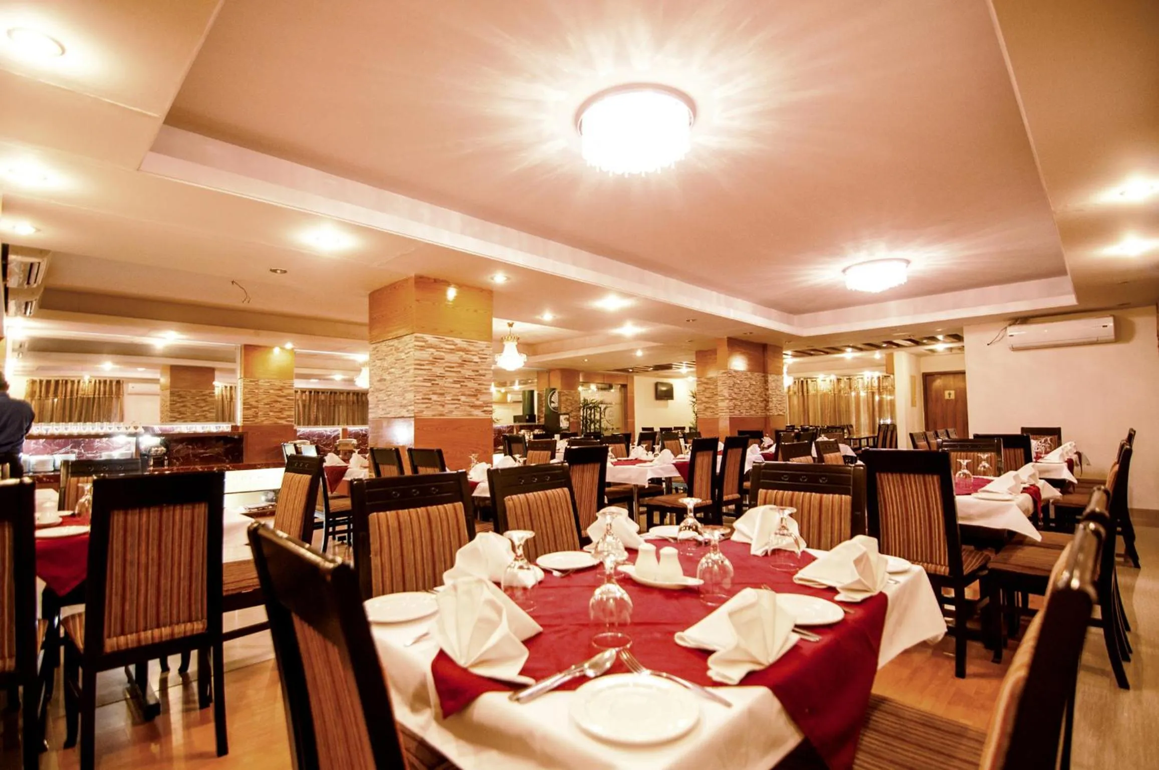 Restaurant/places to eat in Century Park Residence
