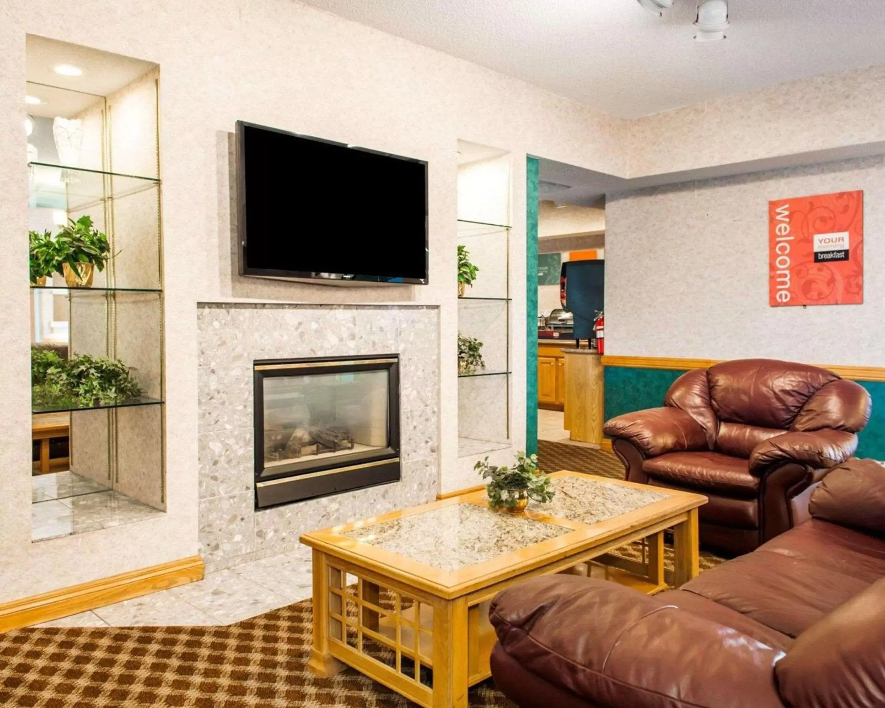Lobby or reception, Seating Area in Comfort Inn Goshen