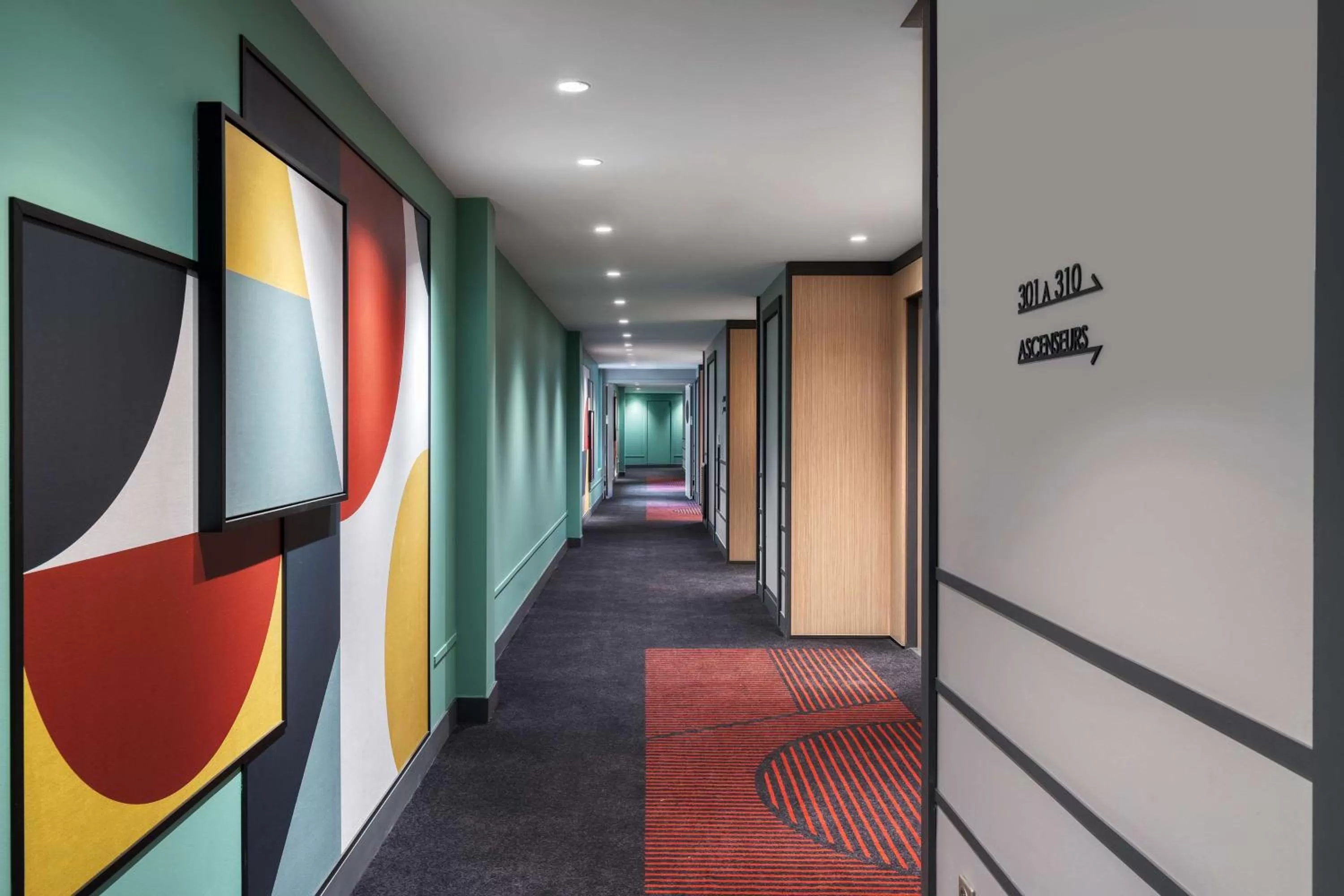 Property building in Canopy By Hilton Paris Eiffel Tower