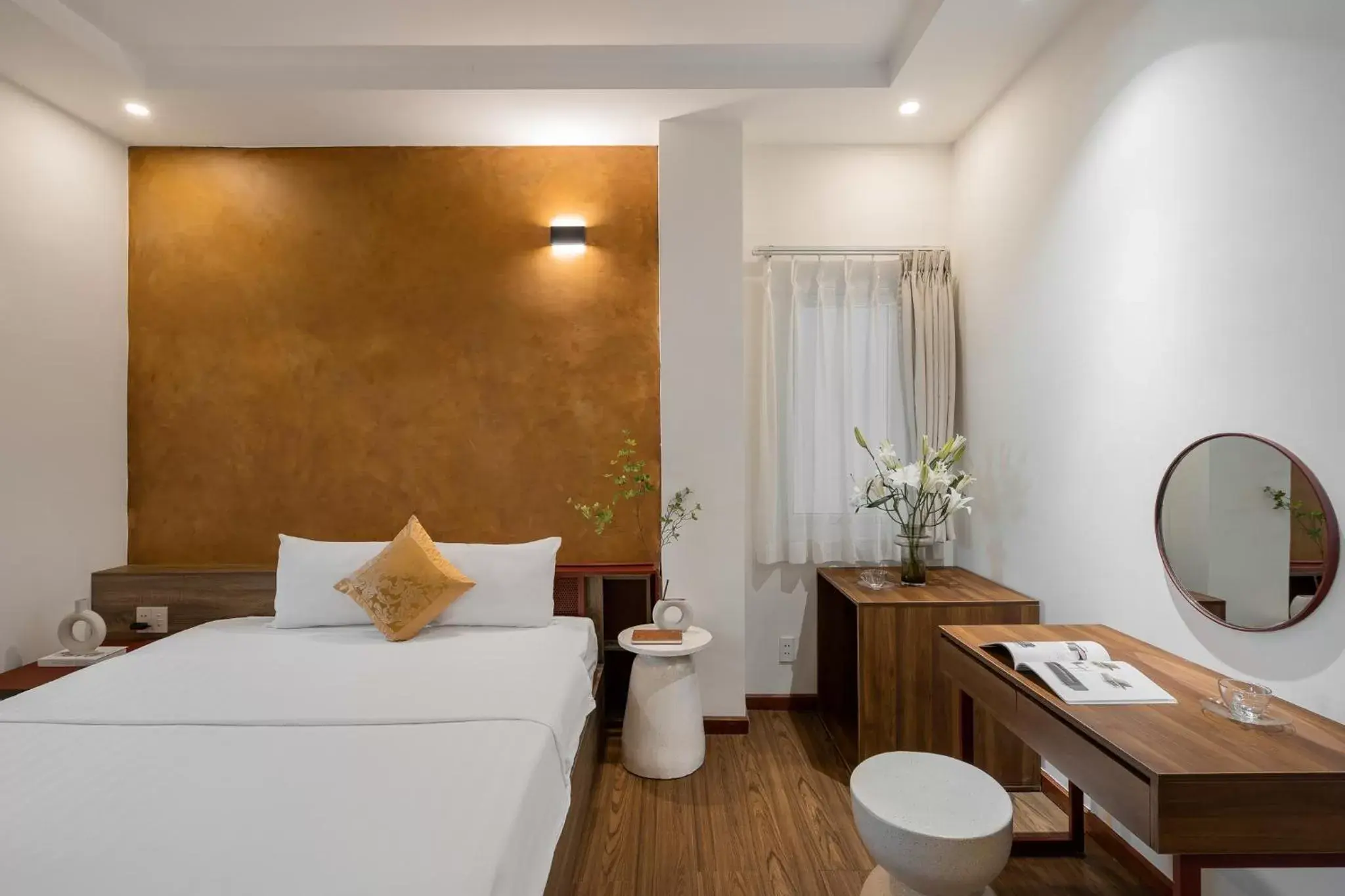 Bed, Bathroom in Hong Mon Villa