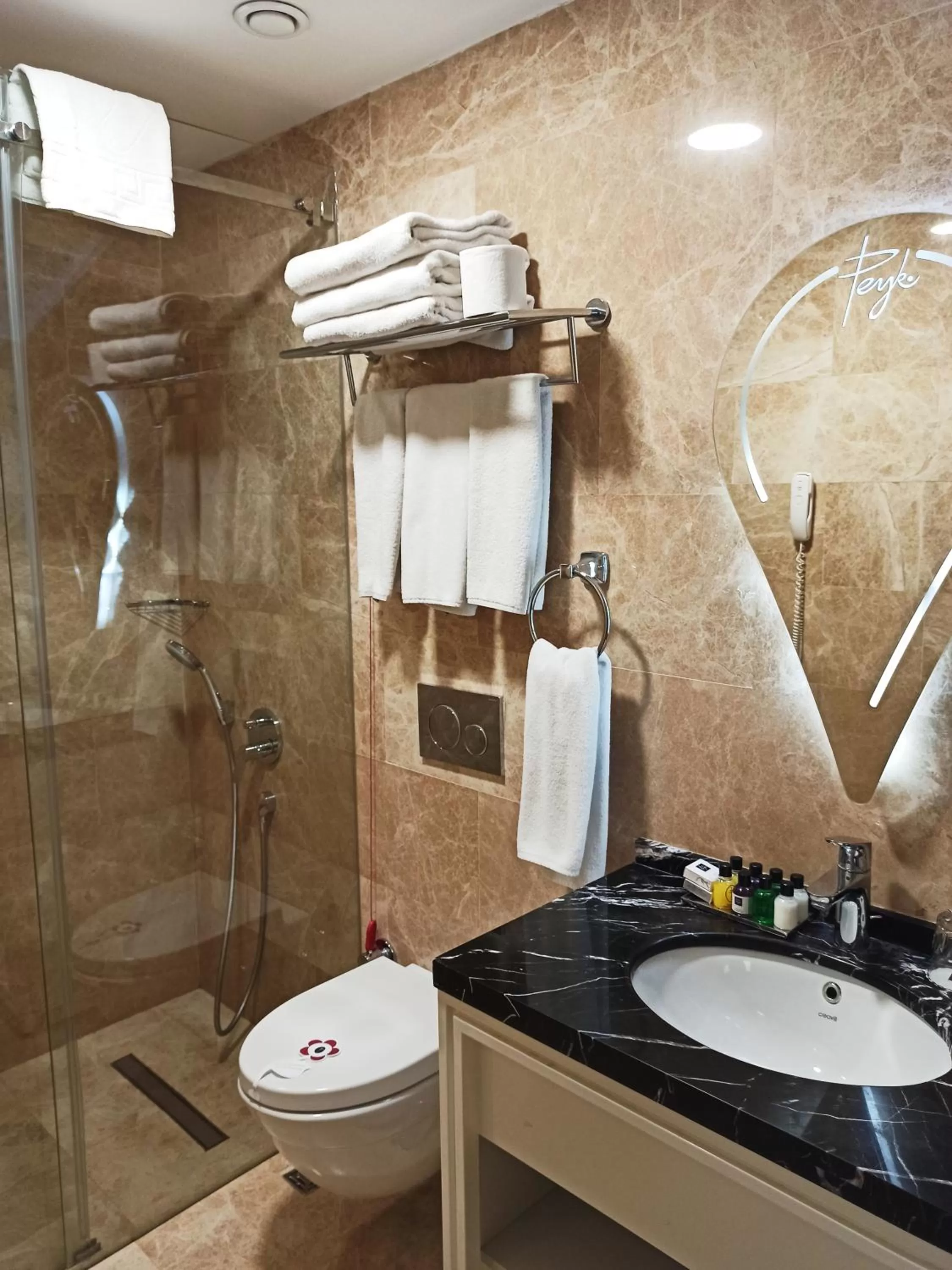 Bathroom in Peyk Hotel Oldcity