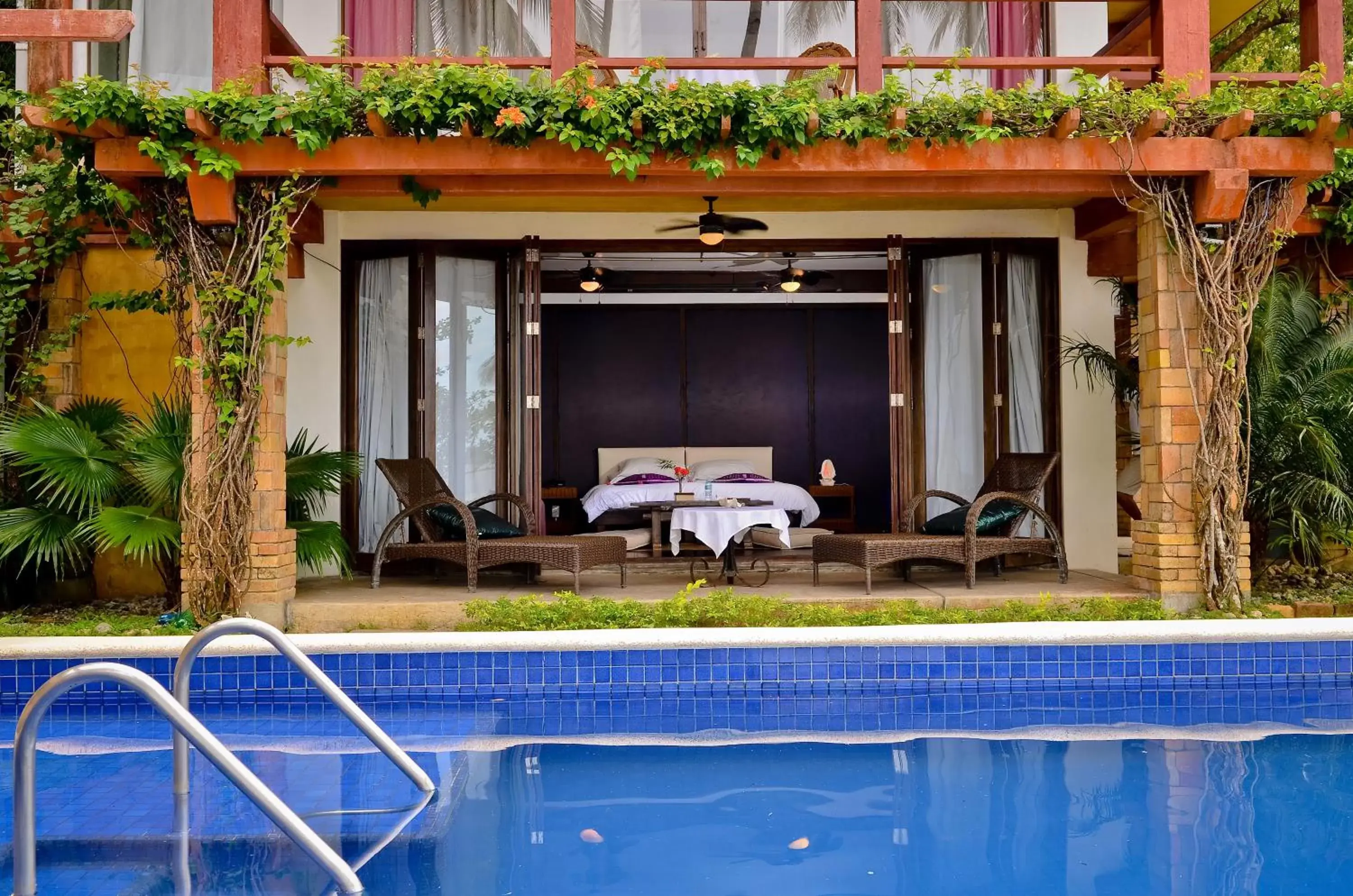 Balcony/Terrace, Swimming Pool in Punta Bulata White Beach Resort & Spa