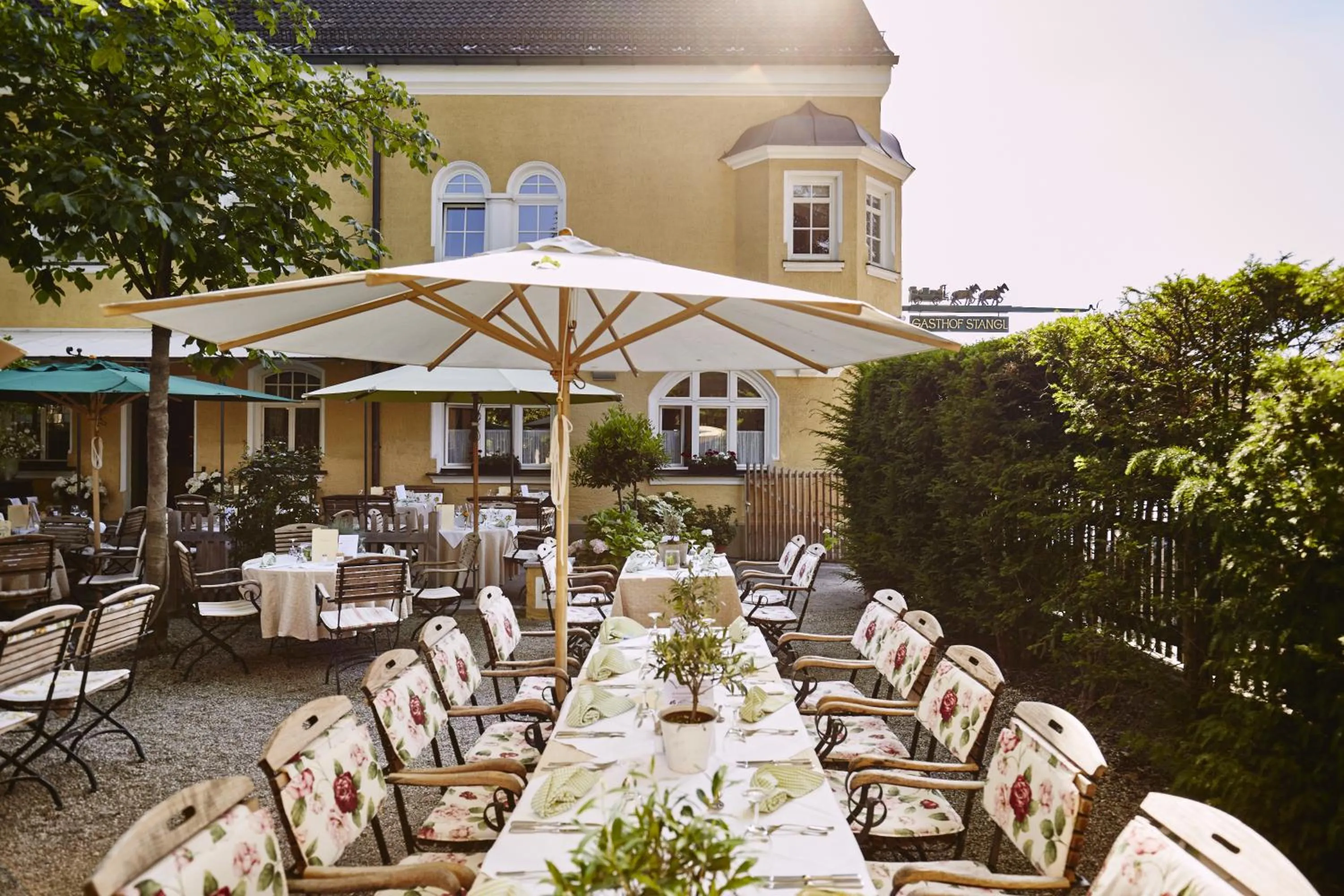 Restaurant/places to eat in Hotel Gutsgasthof Stangl
