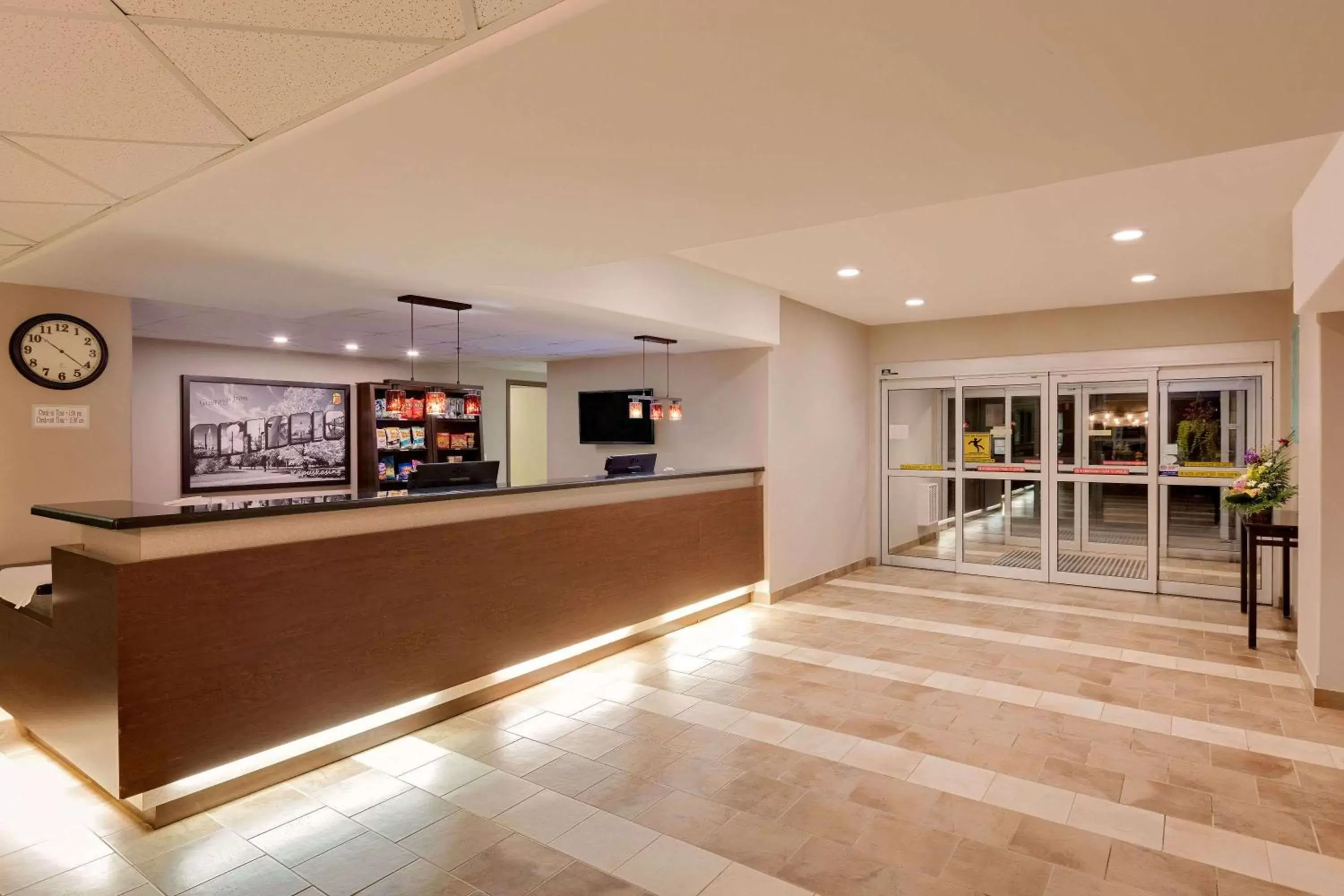 Lobby or reception, Lobby/Reception in Super 8 by Wyndham Kapuskasing