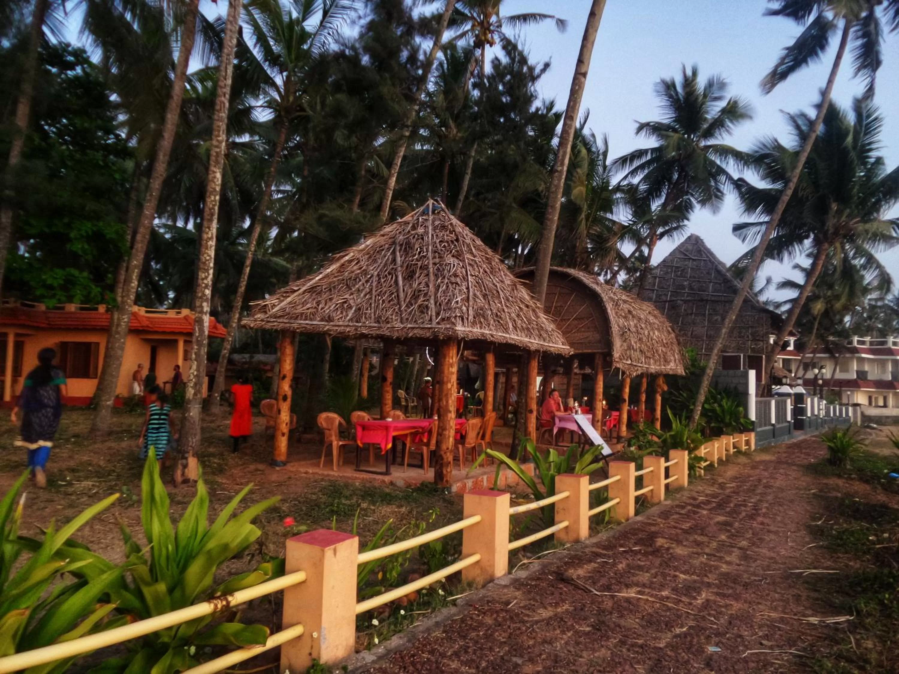 Restaurant/places to eat in Sukriti beach Resort
