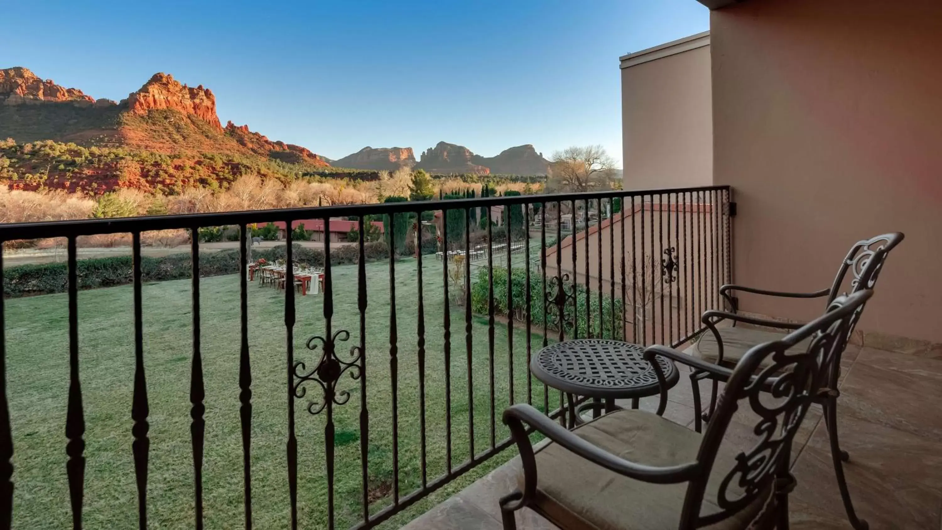 Photo of the whole room, Balcony/Terrace in Best Western Plus Arroyo Roble Hotel & Creekside Villas