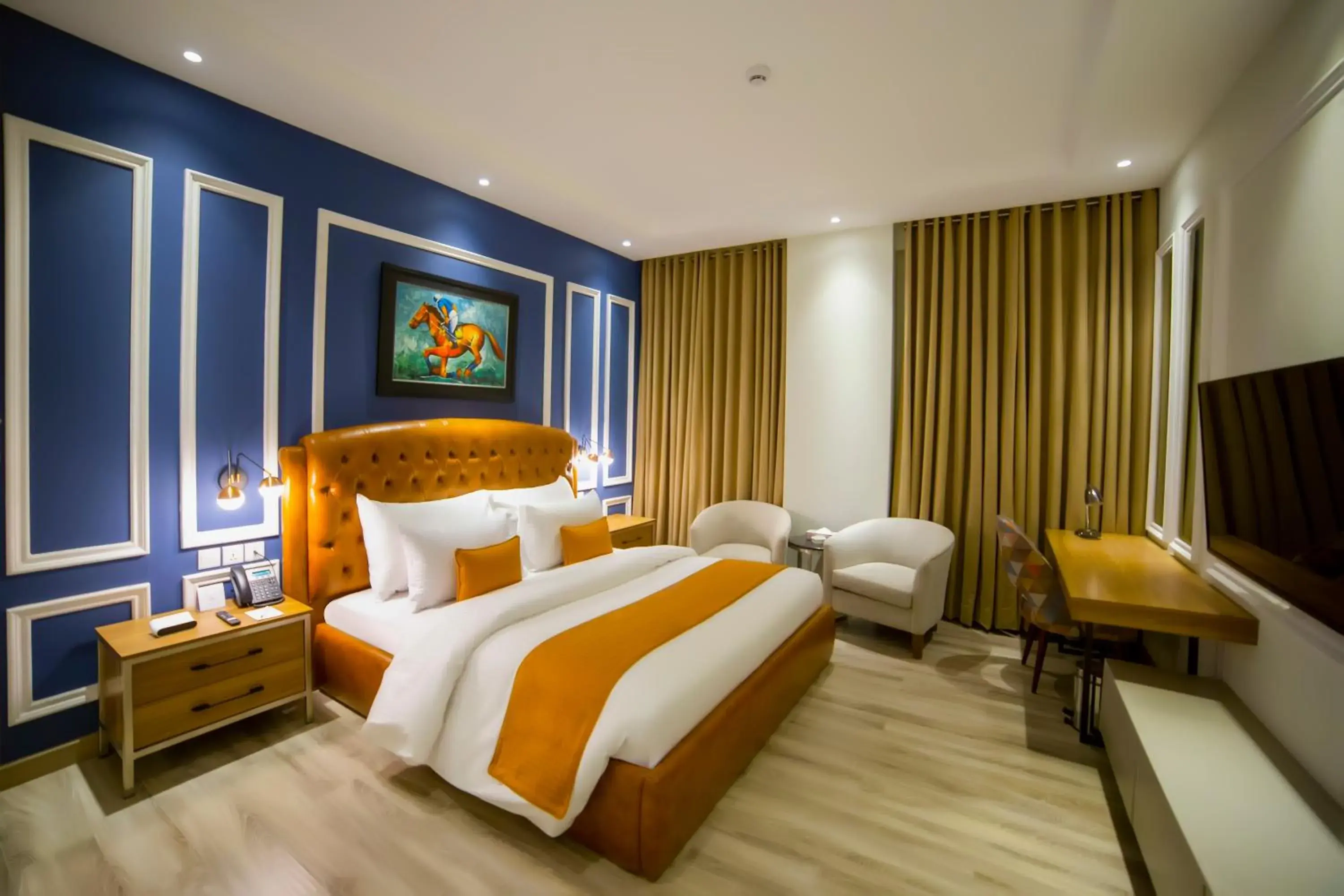 Bed in Best Western Premier Hotel Gulberg Lahore