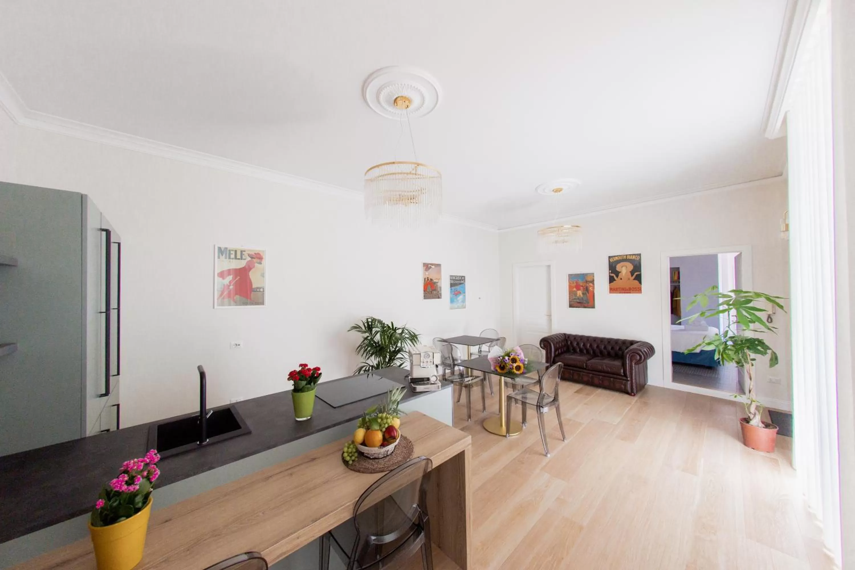 Living room, Dining Area in Novecento