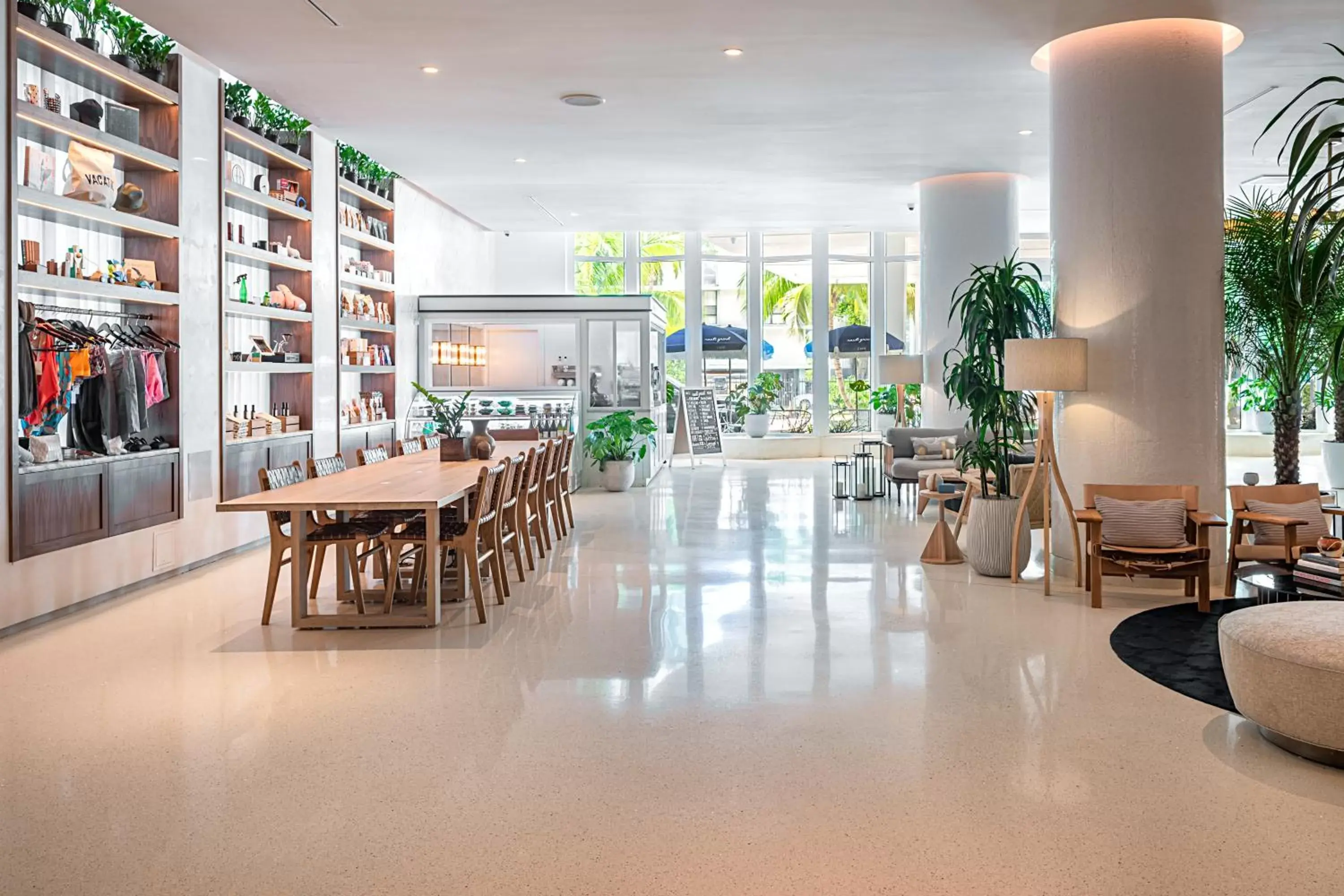 Lobby or reception, Restaurant/Places to Eat in Nautilus Sonesta Miami Beach