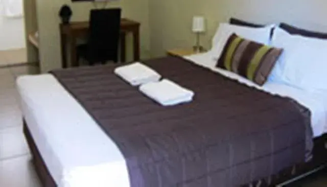 Bedroom, Bed in Horizons Motel