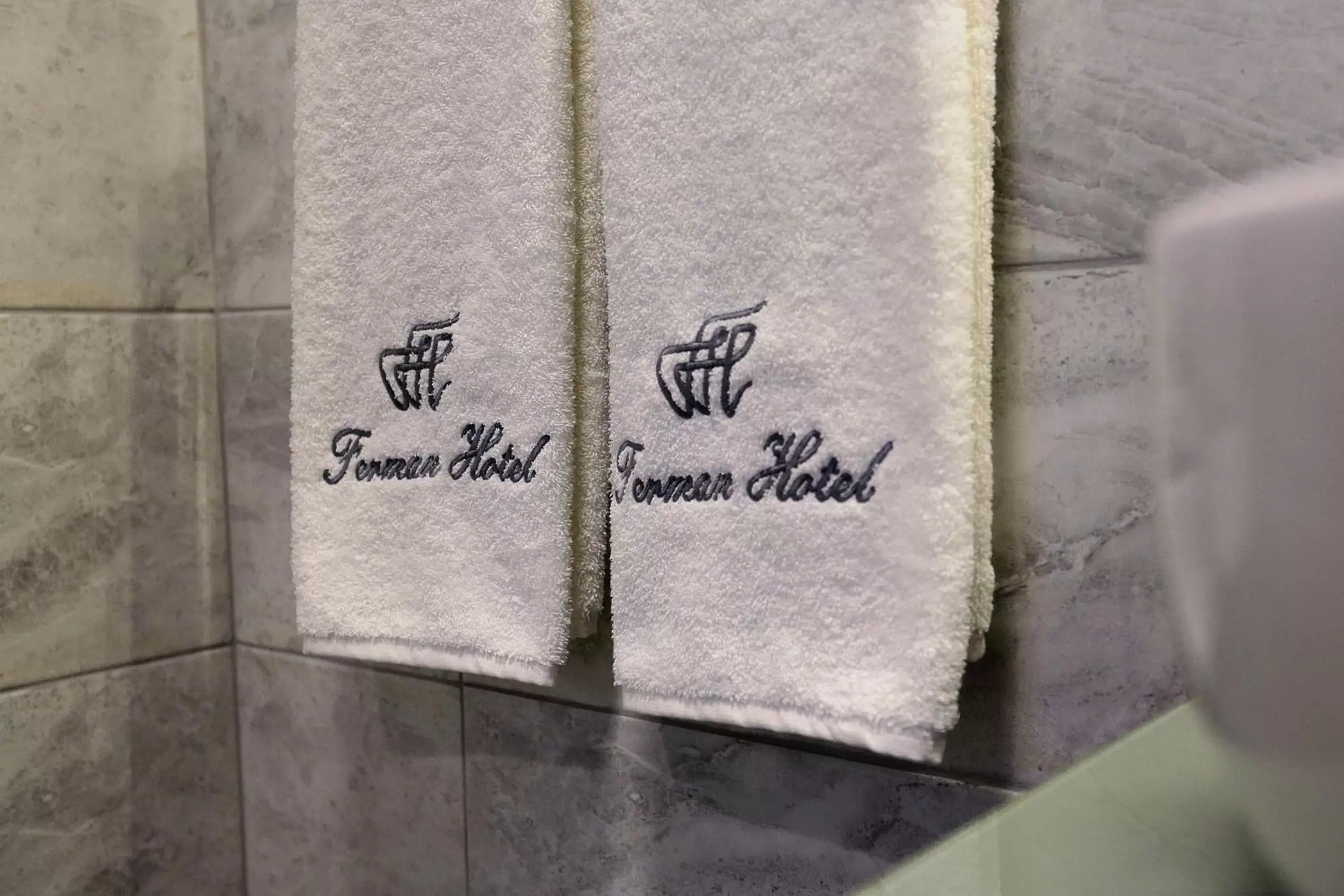 Shower, Bathroom in Ferman Pera Hotel