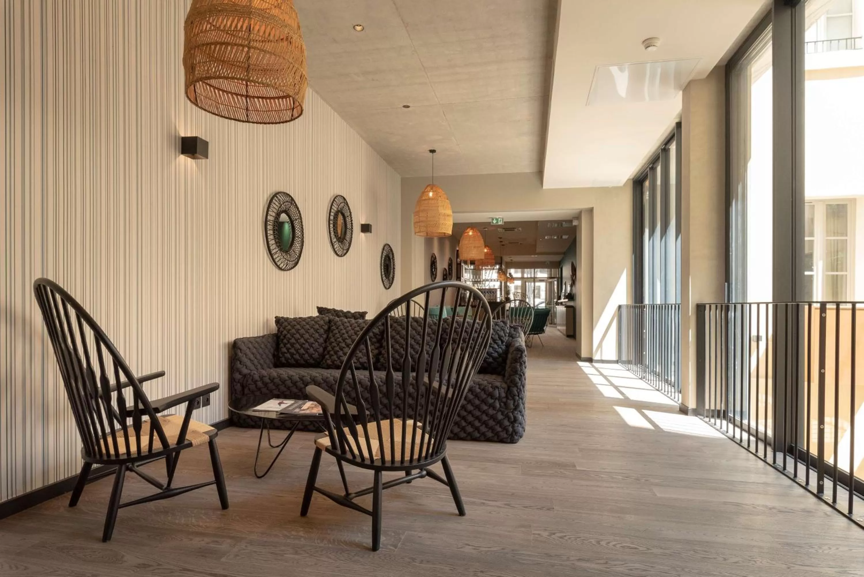 Lobby or reception in Best Western Plus Hôtel La Joliette