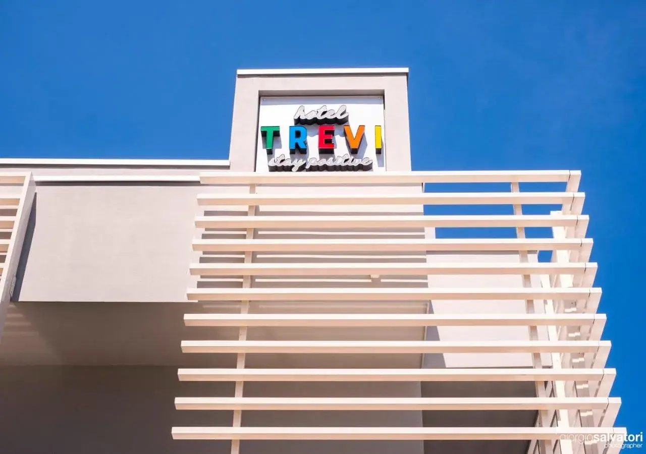 Facade/entrance in Hotel Trevi