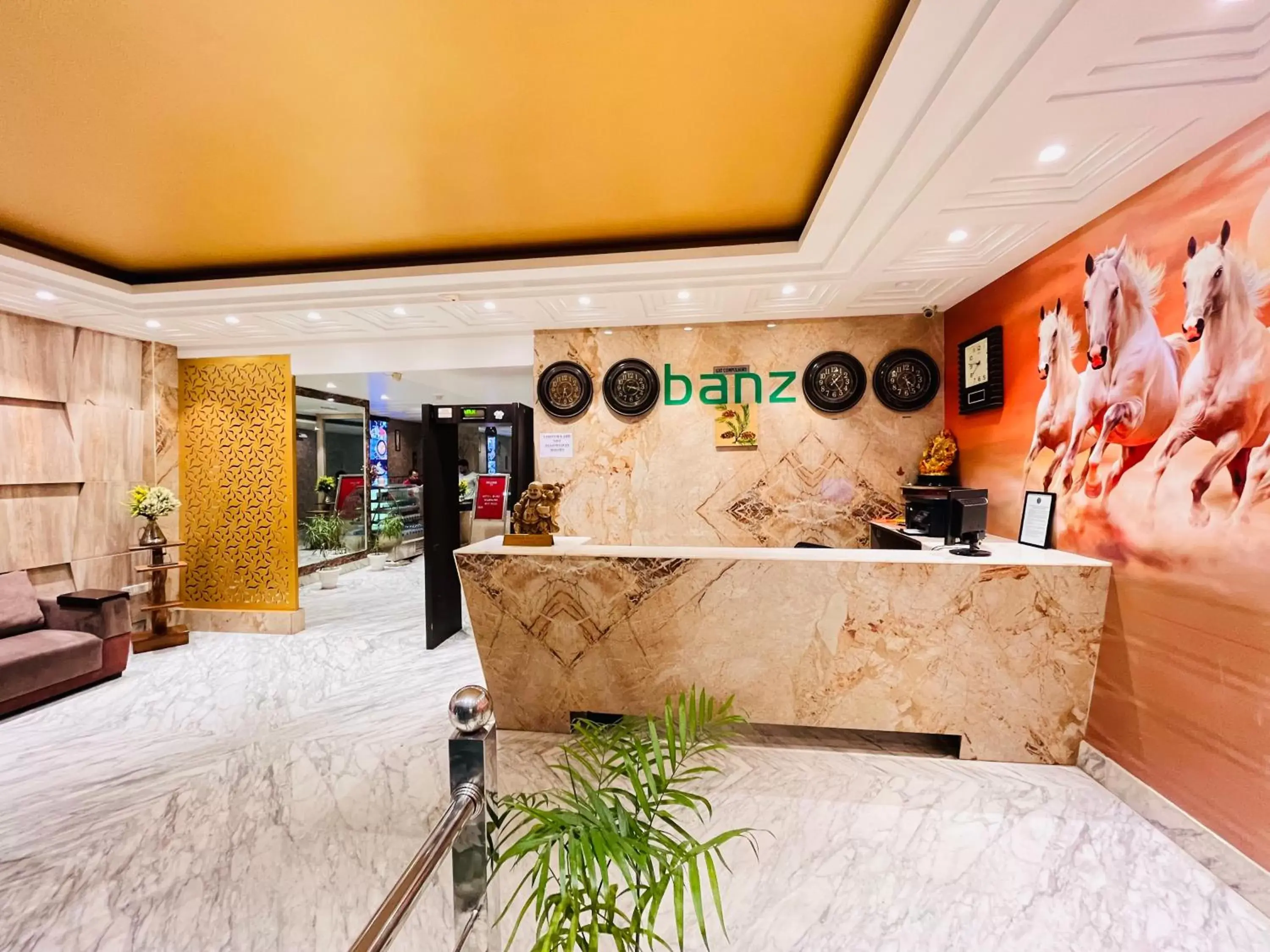 Lobby or reception in Hotel Banz - Near Delhi International Airport