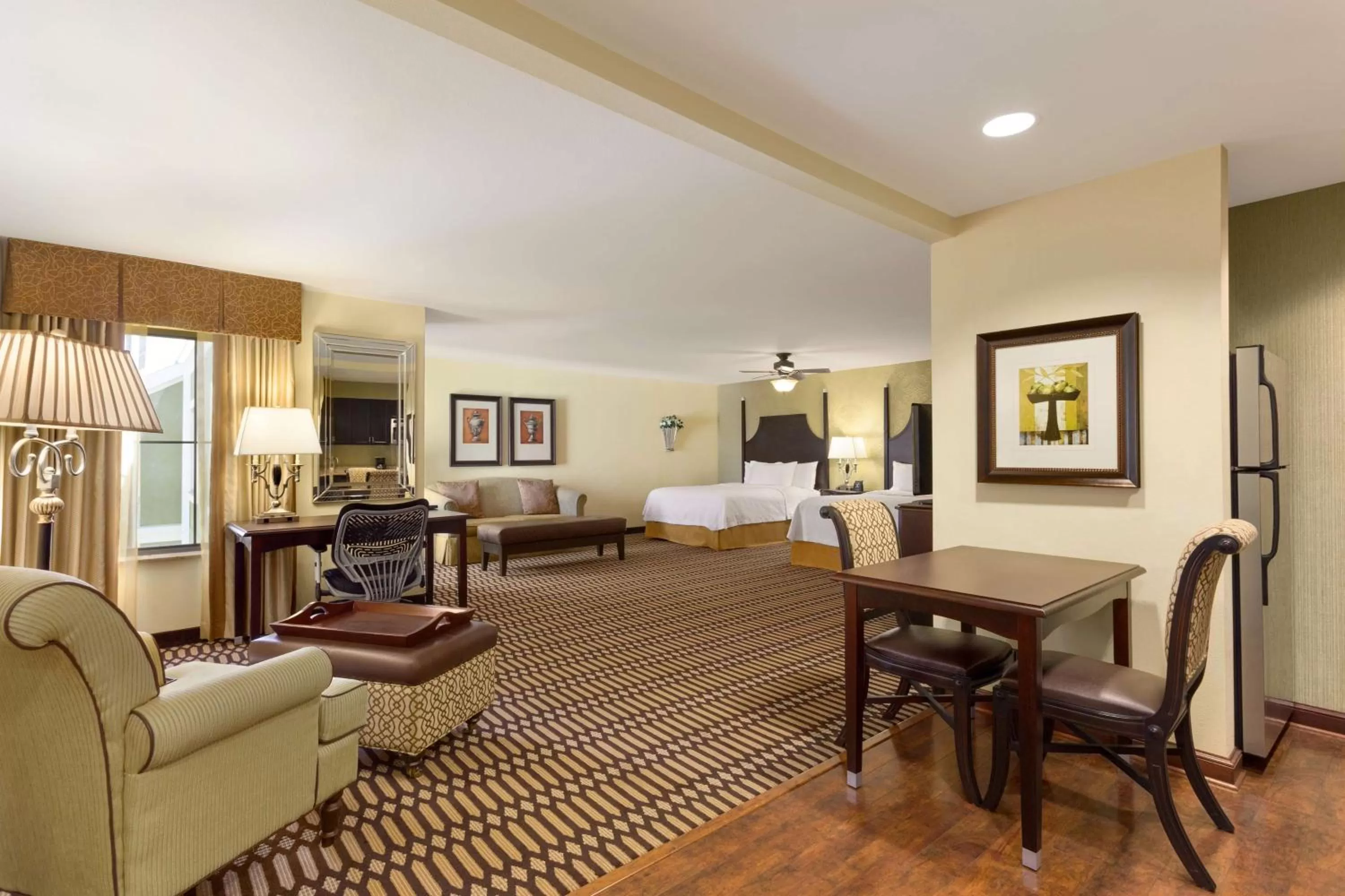 Living room, Bed in Homewood Suites Lafayette-Airport