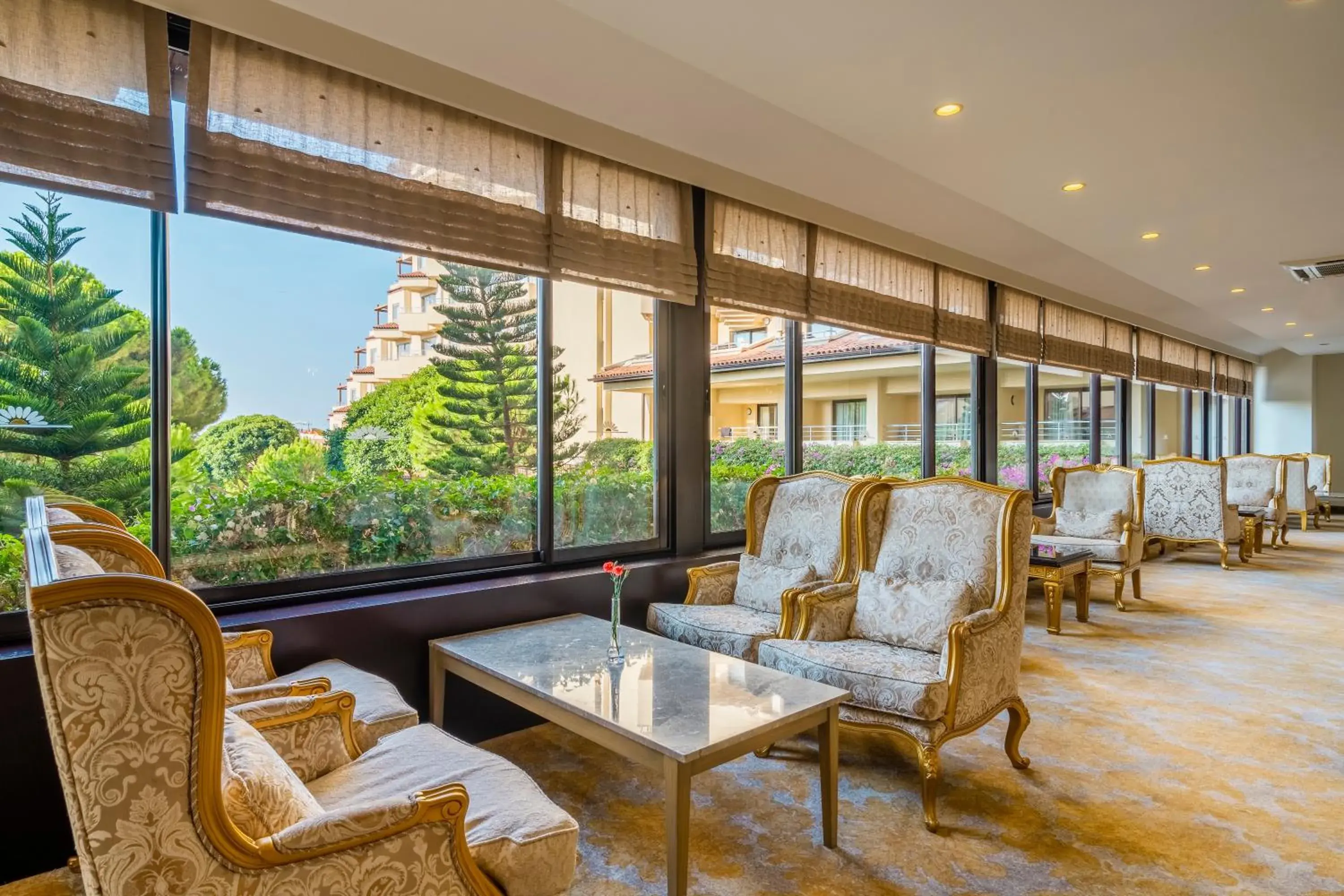 Seating area in Bellis Deluxe Hotel