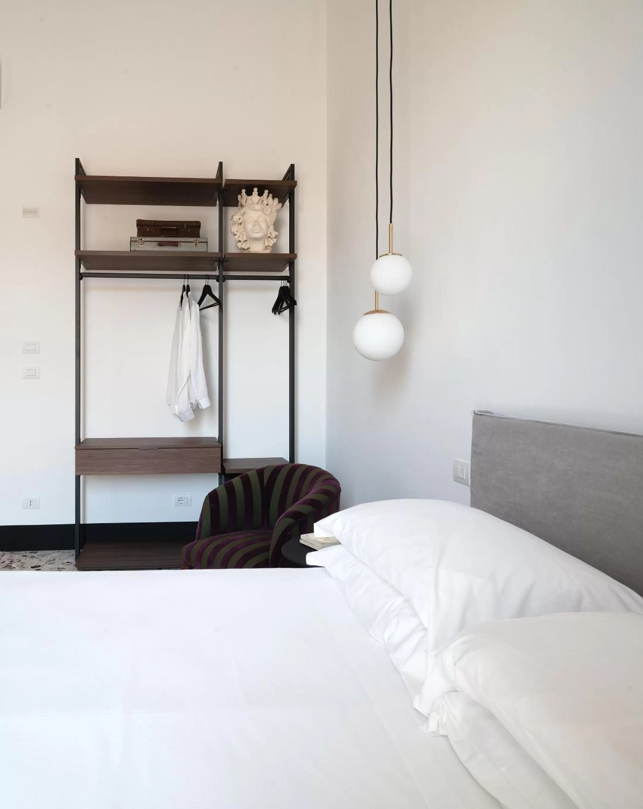 Bed in Ortigia's gate