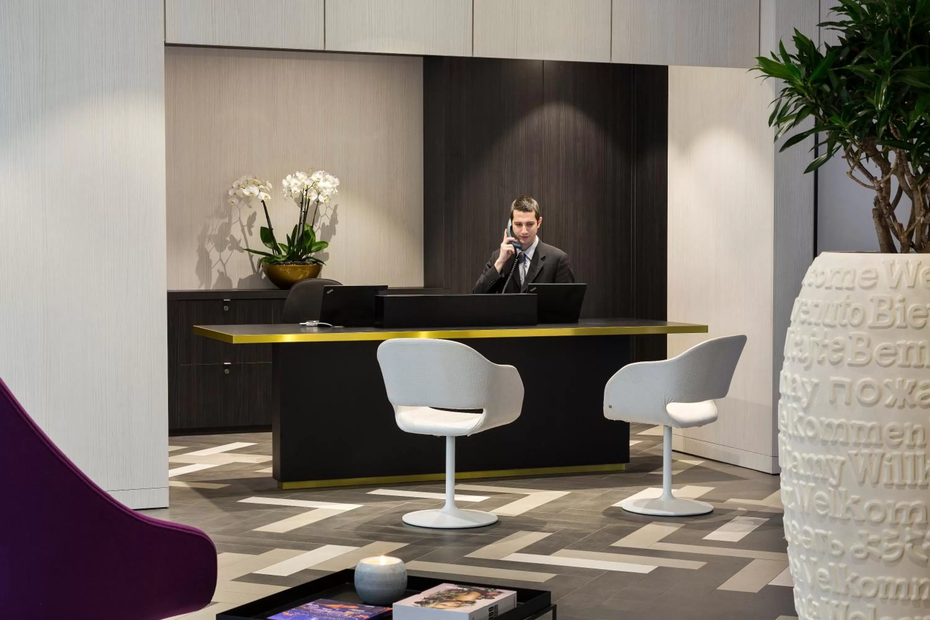 Lobby or reception in Citadines Opéra Paris