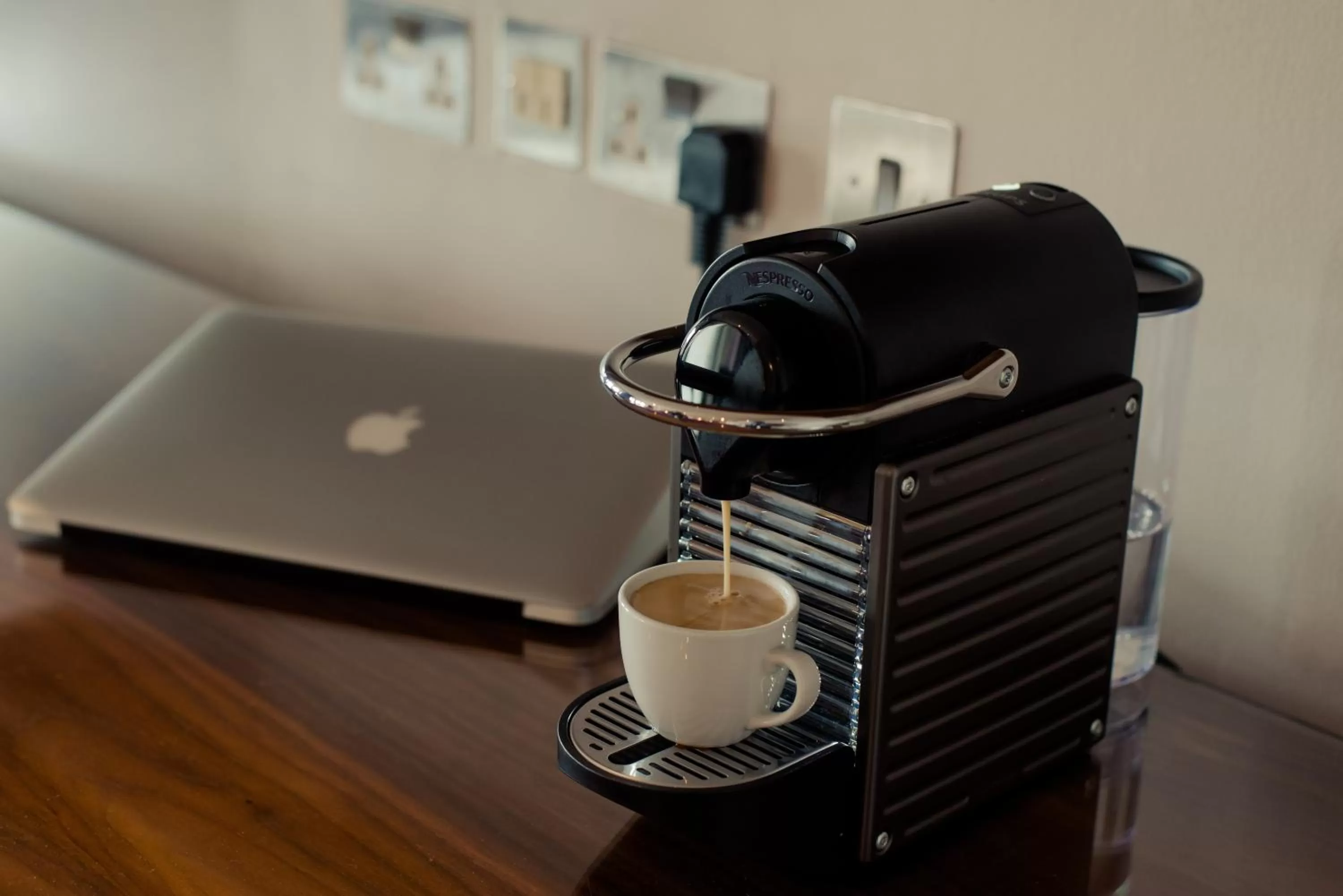 Coffee/tea facilities in Osprey Hotel