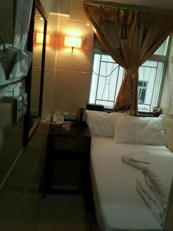 Single Room in Marrigold Hostel