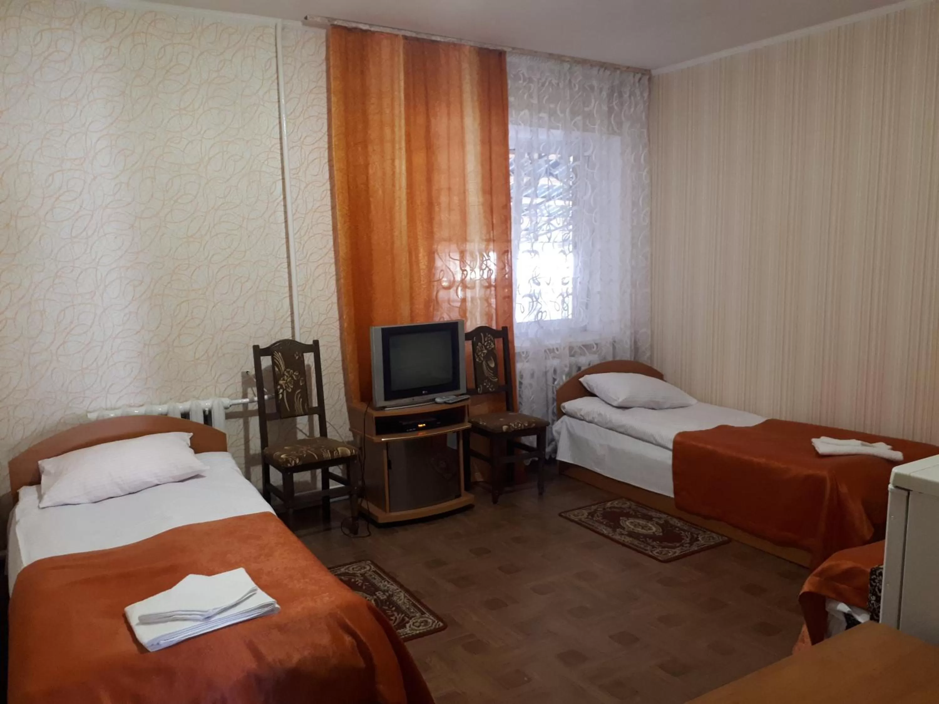 Photo of the whole room, Bed in Hotel Gostynnyi Dvir
