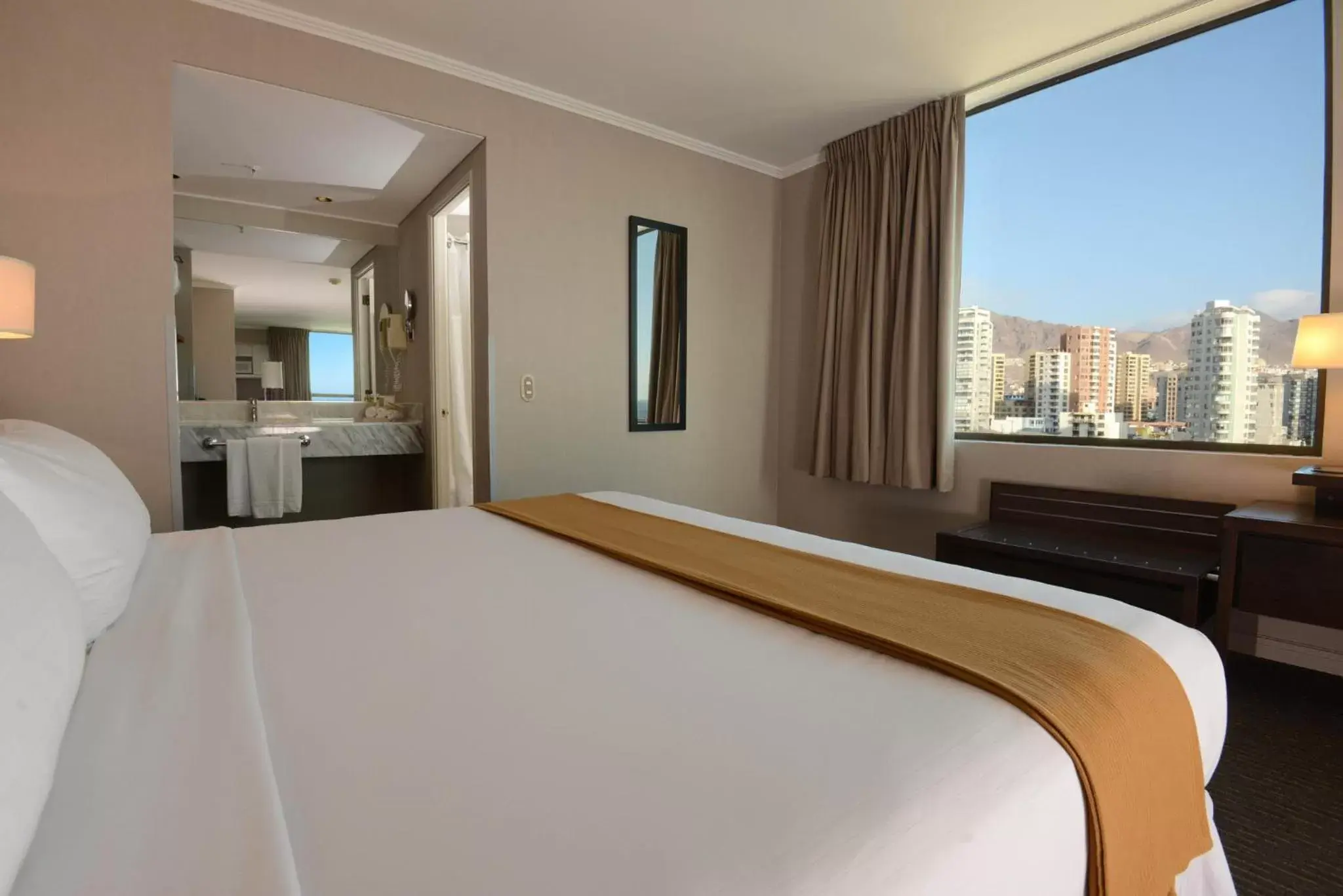 Photo of the whole room, Bed in Holiday Inn Express - Antofagasta, an IHG Hotel