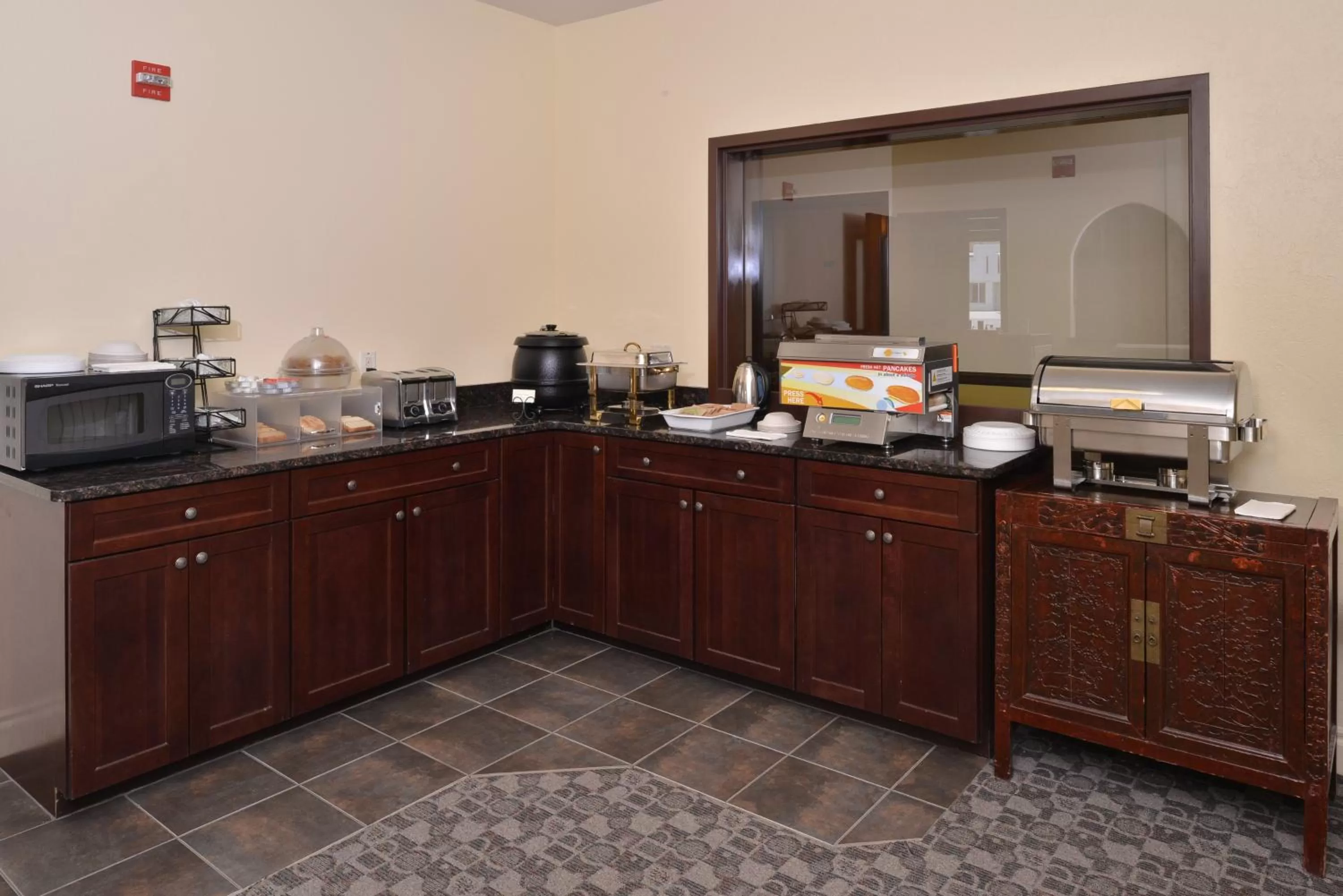 Breakfast in Blue Spruce Inn-Meeker, Colorado