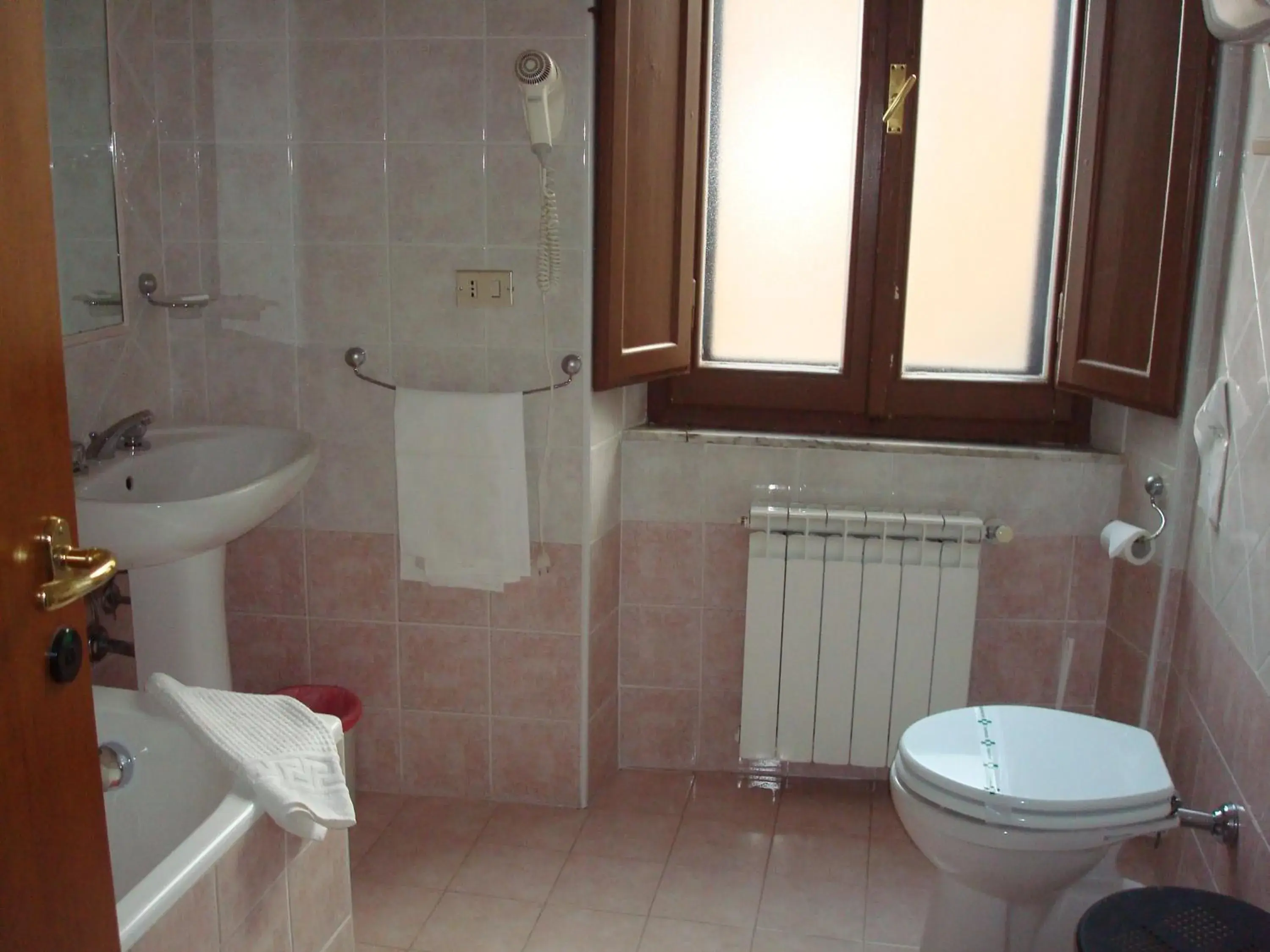 Bathroom in Albergo La Sfinge