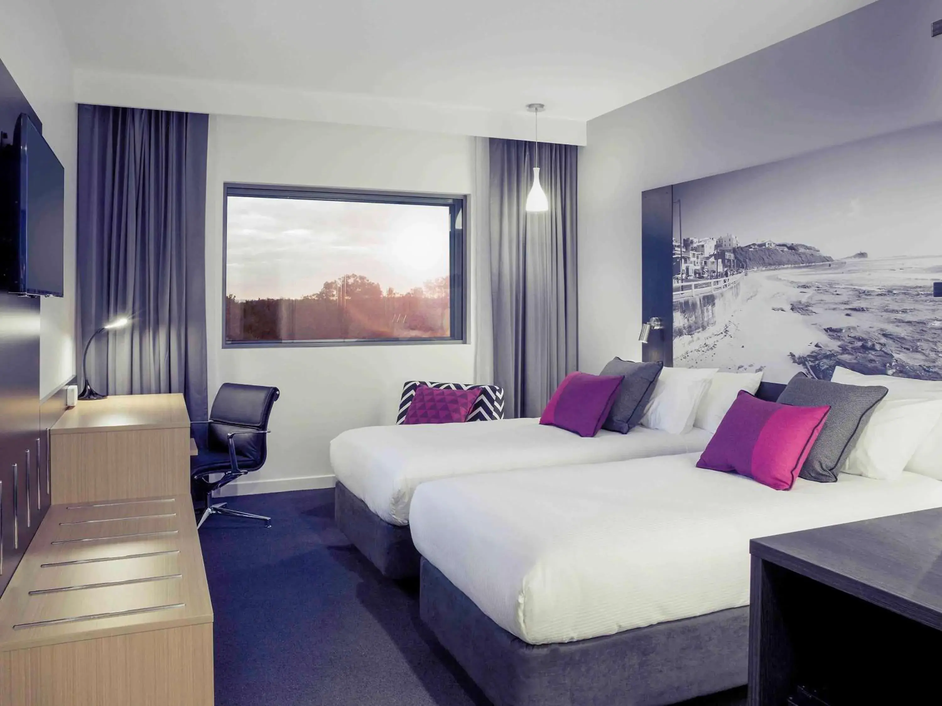Photo of the whole room, Mountain View in Mercure Newcastle Airport
