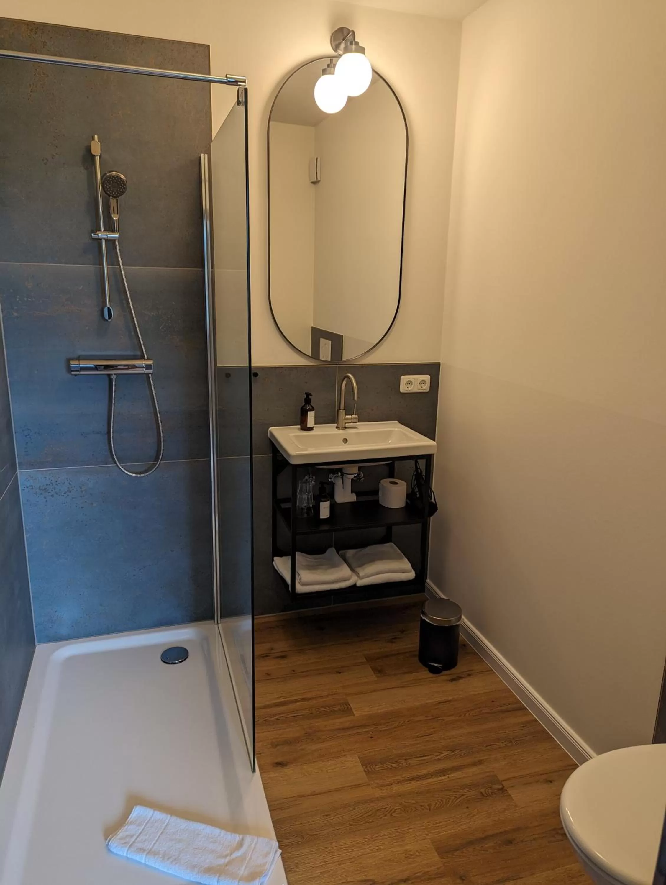 Shower in PaGa - Parkgaststaette