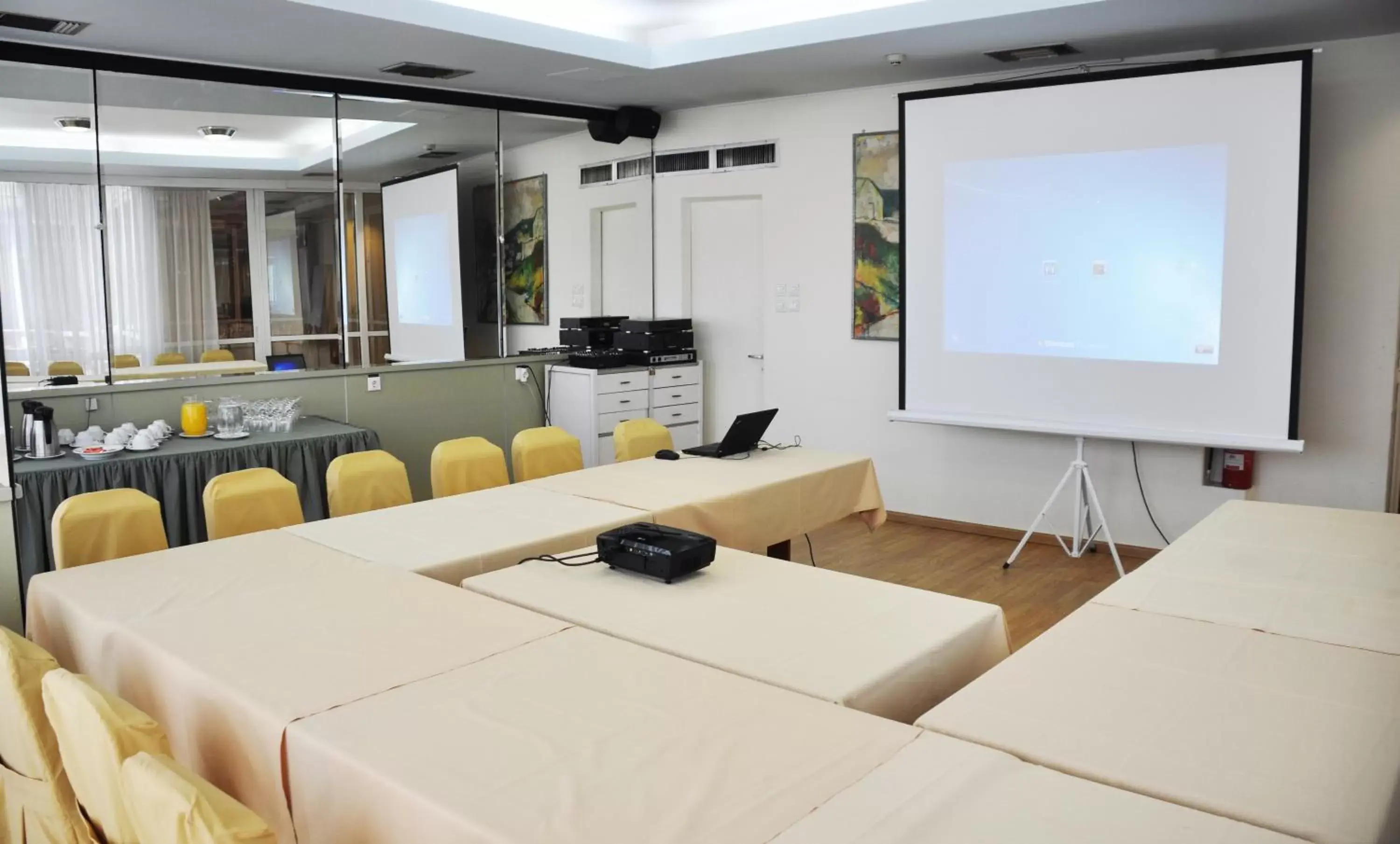 Business facilities, Business Area/Conference Room in Hotel Metropol