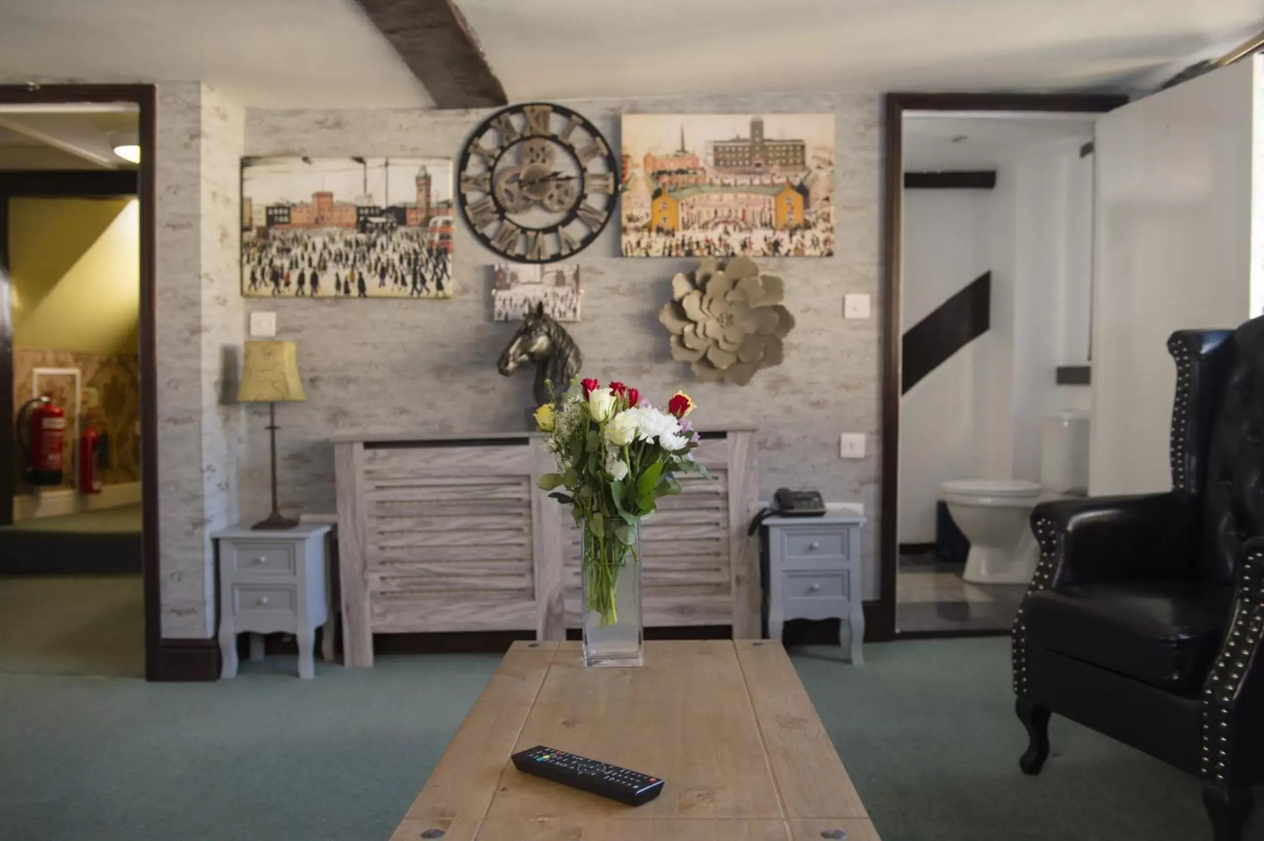 Deluxe Double Room with Bath in The Sun Hotel Deluxe Double Room with Bath in The Sun Hotel